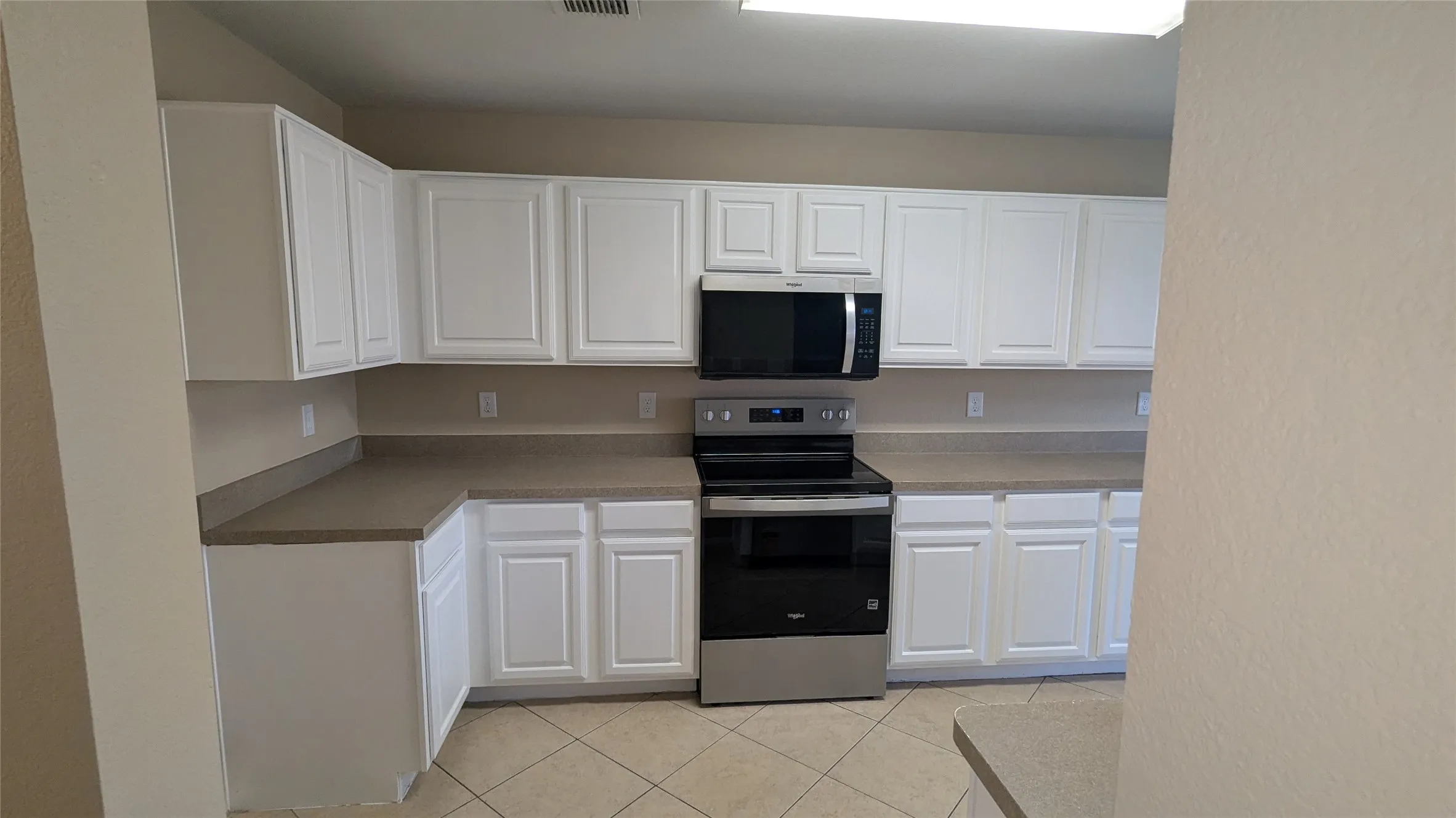 Single Family Residence For Sale in Dallas County , 1029 Magnolia Lane, Cedar Hill, Texas 75104, 4 Bedroom, 3 Bathroom, 2 Garage spaces, 2,554 Sqft, built in 2000, mls#21402945, Real Estate Agent in Cedar Hill, Homes For Sale in Dallas county, Homes For Sale in Cedar Hill, Realtor in Cedar Hill Texas, Real Estate Brokerage Independent Realty Texas, Luminita Cordes Realtor
