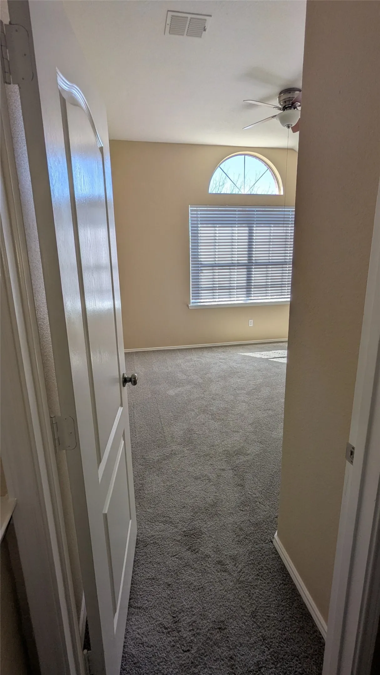 Single Family Residence For Sale in Dallas County , 1029 Magnolia Lane, Cedar Hill, Texas 75104, 4 Bedroom, 3 Bathroom, 2 Garage spaces, 2,554 Sqft, built in 2000, mls#21402945, Real Estate Agent in Cedar Hill, Homes For Sale in Dallas county, Homes For Sale in Cedar Hill, Realtor in Cedar Hill Texas, Real Estate Brokerage Independent Realty Texas, Luminita Cordes Realtor