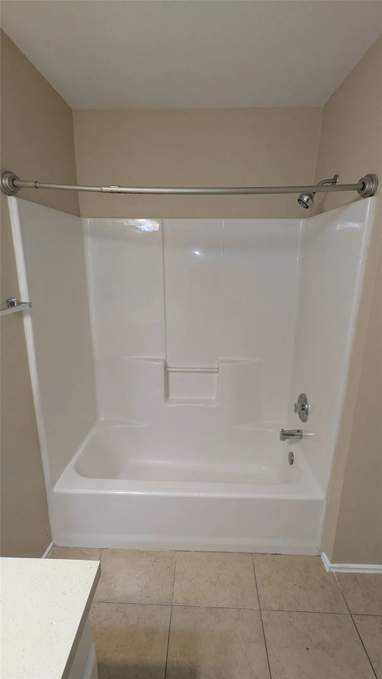 Single Family Residence For Sale in Dallas County , 1029 Magnolia Lane, Cedar Hill, Texas 75104, 4 Bedroom, 3 Bathroom, 2 Garage spaces, 2,554 Sqft, built in 2000, mls#21402945, Real Estate Agent in Cedar Hill, Homes For Sale in Dallas county, Homes For Sale in Cedar Hill, Realtor in Cedar Hill Texas, Real Estate Brokerage Independent Realty Texas, Luminita Cordes Realtor
