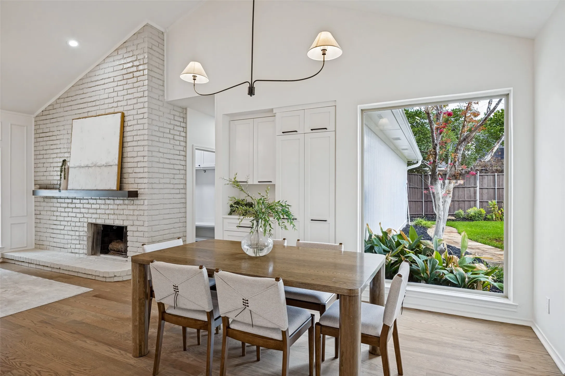 Breakfast table area - notice closed hidden pantry door