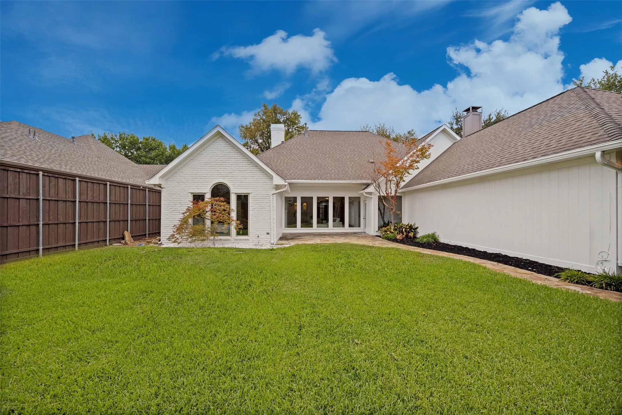 Single Family Residence For Sale in Collin County , 6707 Dupper Drive, Dallas, Texas 75252, 4 Bedroom, 3 Bathroom, 2 Garage spaces, 2,694 Sqft, built in 1986, mls#21402998, Real Estate Agent in Dallas, Homes For Sale in Collin county, Homes For Sale in Dallas, Realtor in Dallas Texas, Real Estate Brokerage Independent Realty Texas, Luminita Cordes Realtor