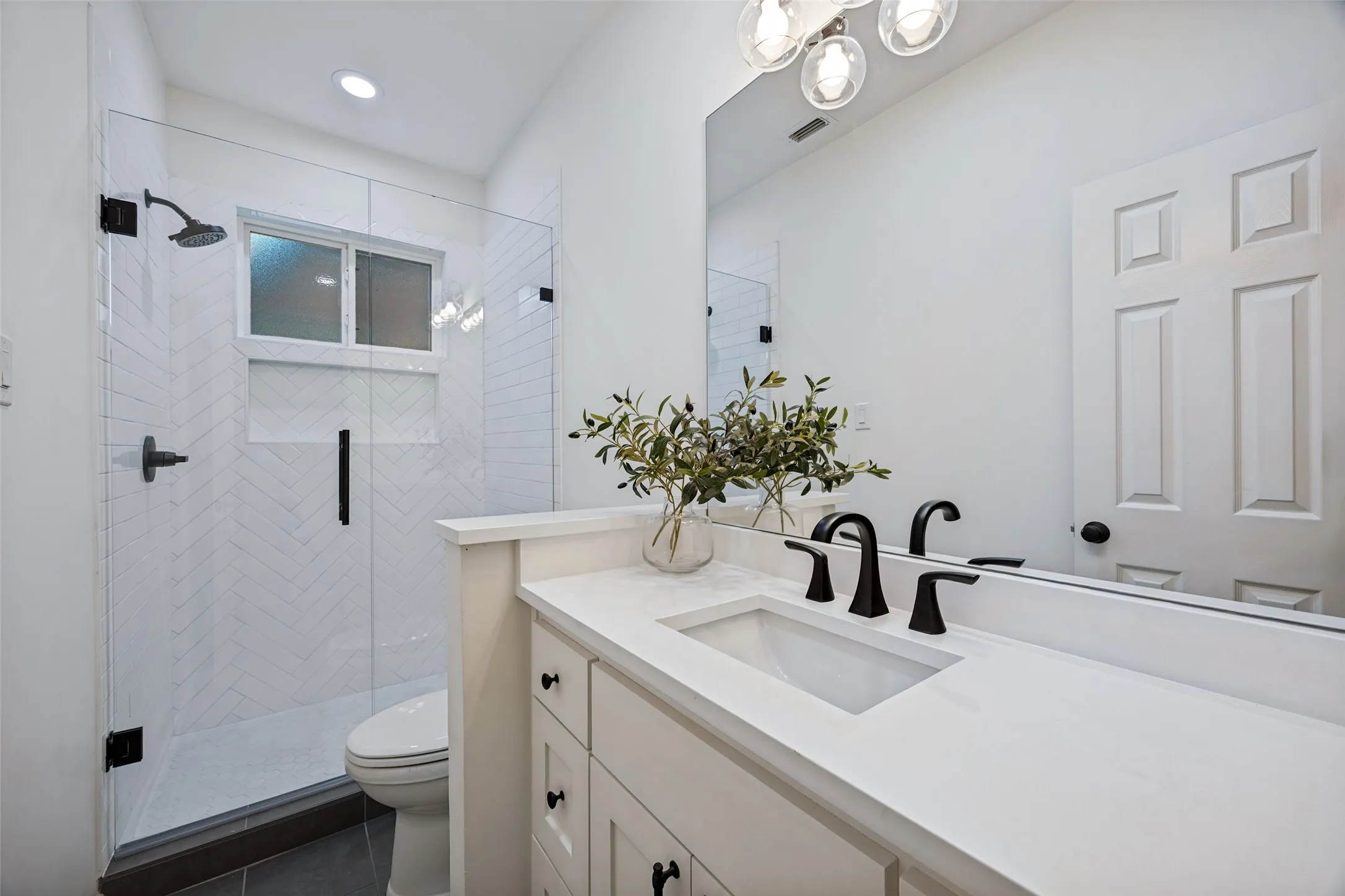 Office/hallway full bathroom