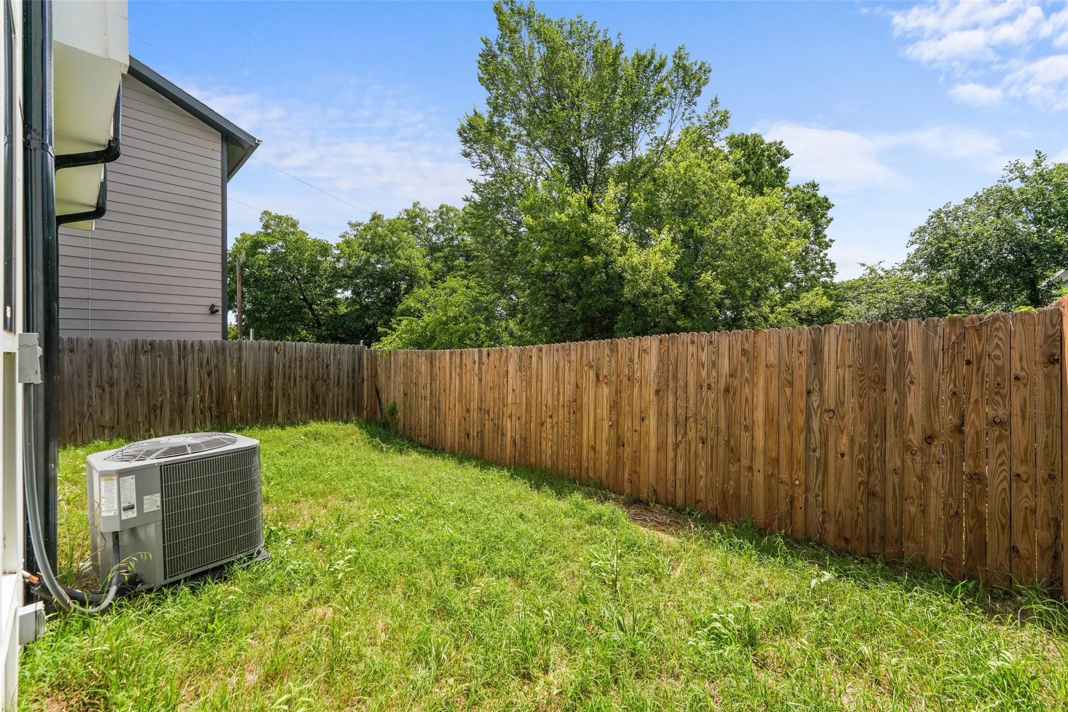 Single Family Residence For Rent in Dallas County , 3142 Harmon Street, Dallas, Texas 75215, 3 Bedroom, 4 Bathroom, 1 Garage spaces, 2,579 Sqft, built in 2025, mls#21403015, Real Estate Agent in Dallas, Homes For Rent in Dallas county, Homes For Rent in Dallas, Realtor in Dallas Texas, Real Estate Brokerage Independent Realty Texas, Luminita Cordes Realtor