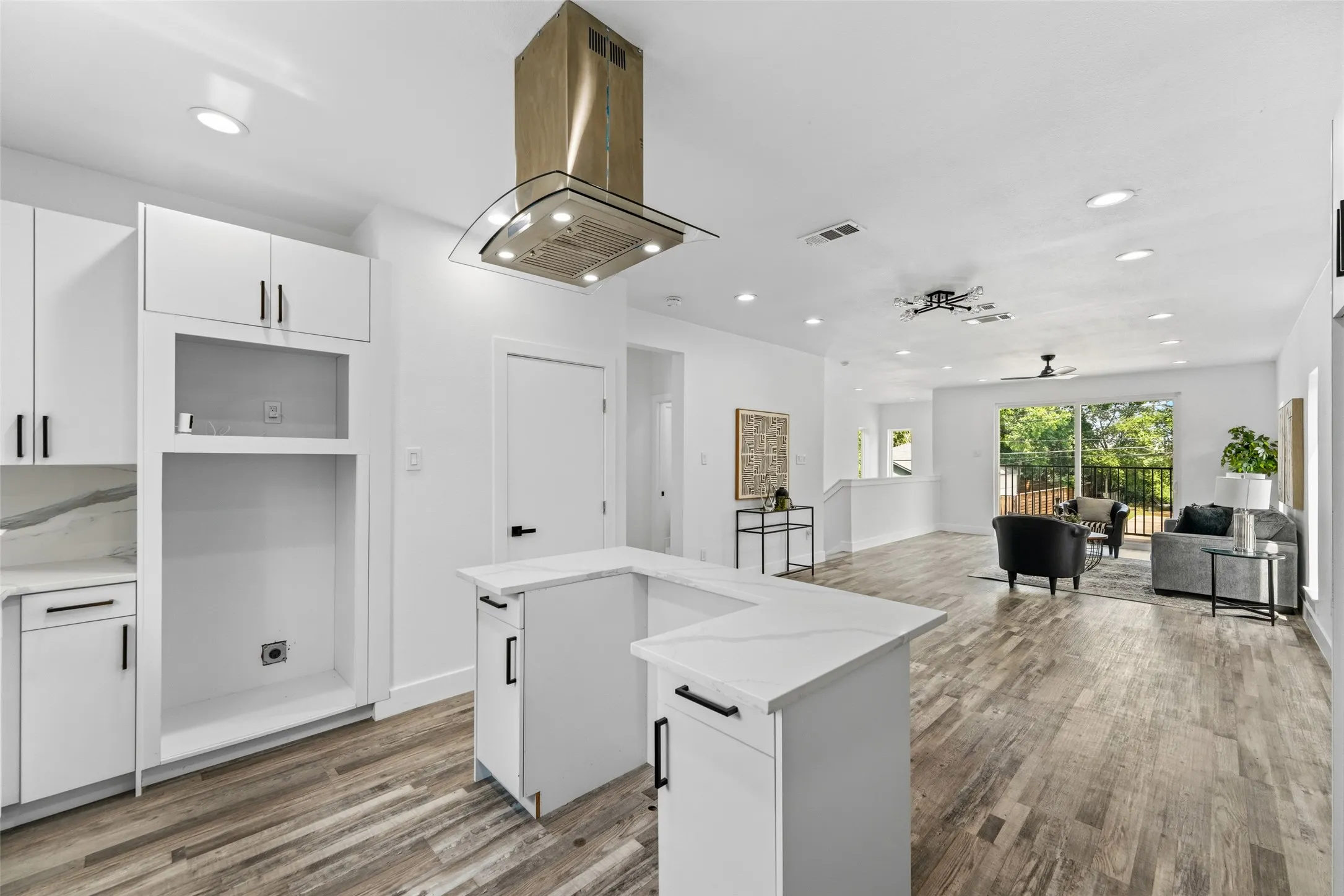 Single Family Residence For Rent in Dallas County , 3142 Harmon Street, Dallas, Texas 75215, 3 Bedroom, 4 Bathroom, 1 Garage spaces, 2,579 Sqft, built in 2025, mls#21403015, Real Estate Agent in Dallas, Homes For Rent in Dallas county, Homes For Rent in Dallas, Realtor in Dallas Texas, Real Estate Brokerage Independent Realty Texas, Luminita Cordes Realtor