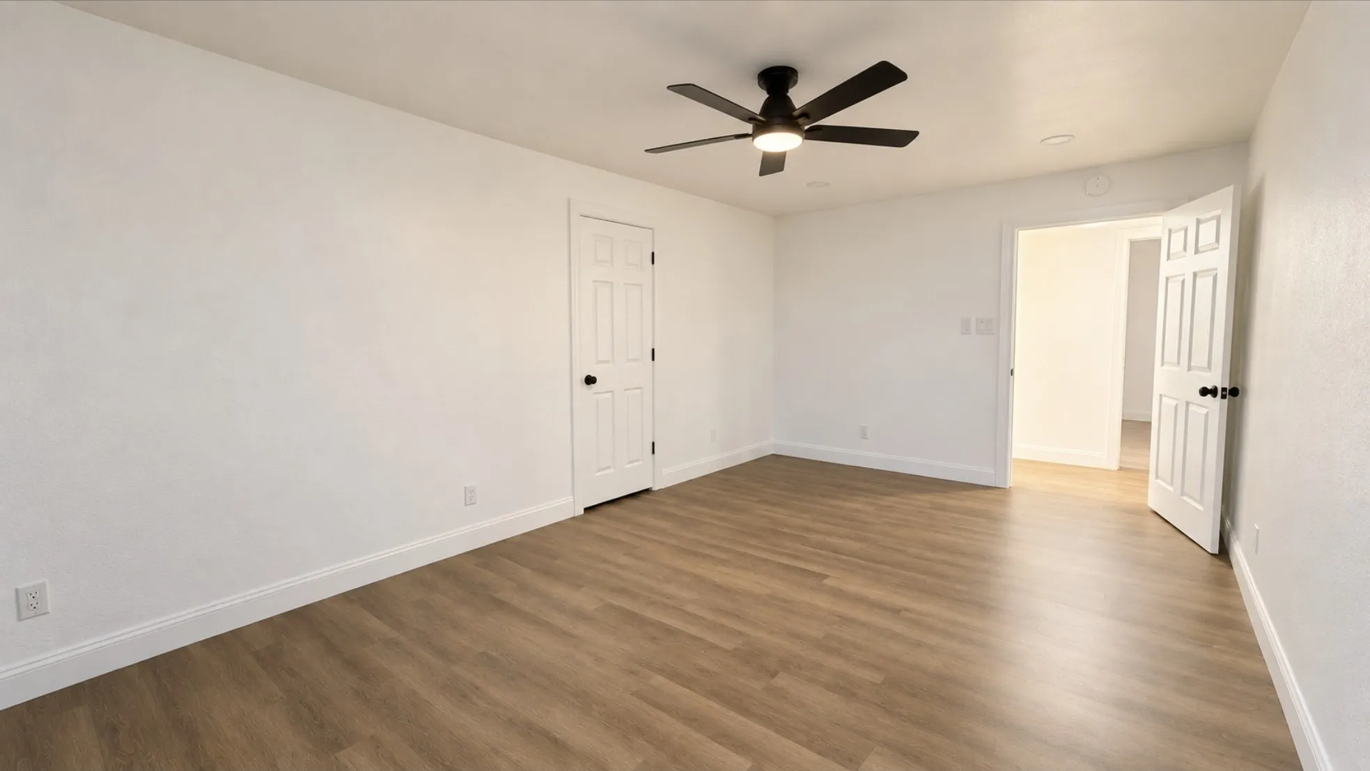 Single Family Residence For Sale in Taylor County , 418 Miller Street, Abilene, Texas 79605, 3 Bedroom, 2 Bathroom, Garage spaces, 1,260 Sqft, built in 1926, mls#21402988, Real Estate Agent in Abilene, Homes For Sale in Taylor county, Homes For Sale in Abilene, Realtor in Abilene Texas, Real Estate Brokerage Independent Realty Texas, Luminita Cordes Realtor