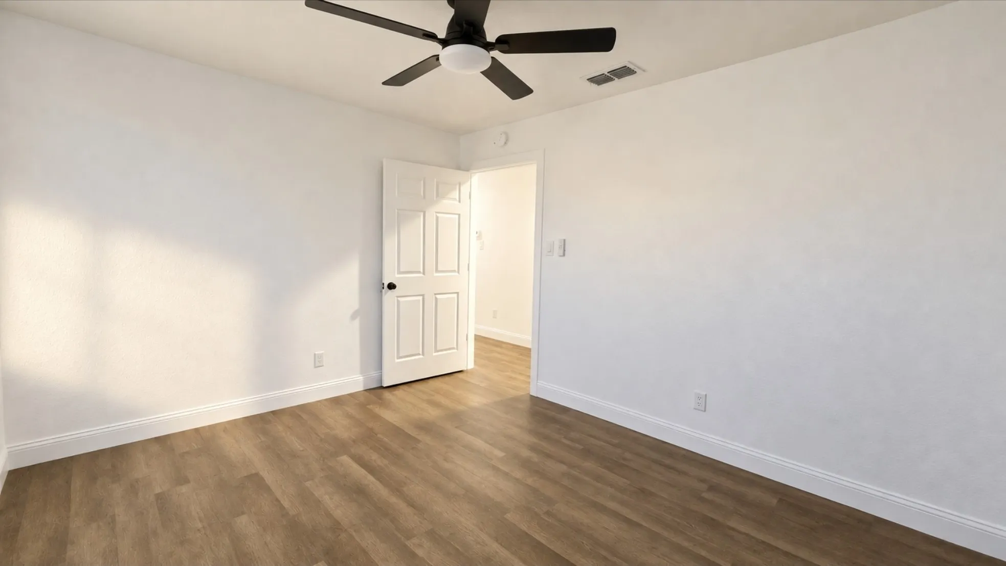 Single Family Residence For Sale in Taylor County , 418 Miller Street, Abilene, Texas 79605, 3 Bedroom, 2 Bathroom, Garage spaces, 1,260 Sqft, built in 1926, mls#21402988, Real Estate Agent in Abilene, Homes For Sale in Taylor county, Homes For Sale in Abilene, Realtor in Abilene Texas, Real Estate Brokerage Independent Realty Texas, Luminita Cordes Realtor