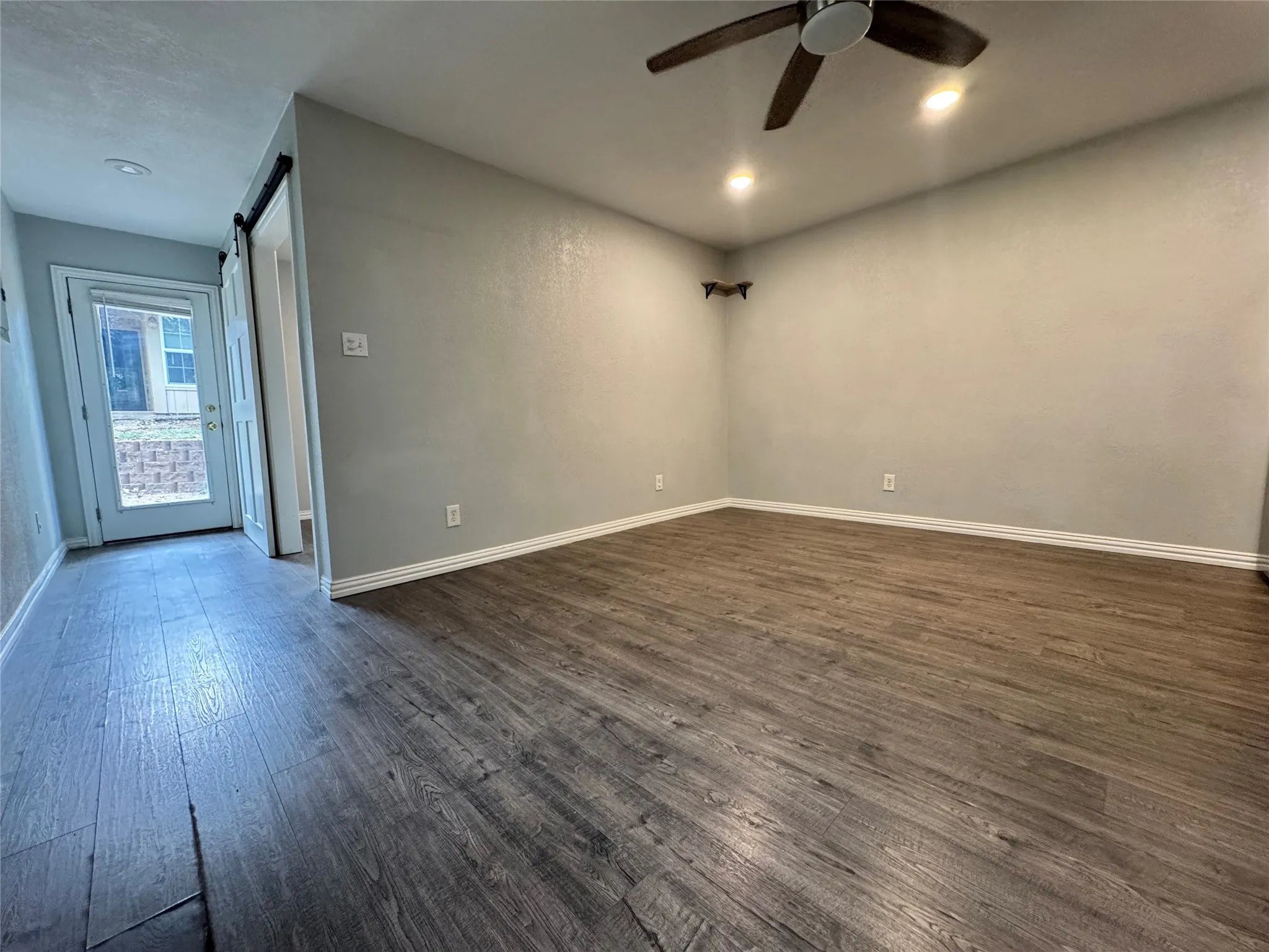 Single Family Residence For Rent in Tarrant County , 4225 Sue Court, Lake Worth, Texas 76135, 1 Bedroom, 1 Bathroom, Garage spaces, 575 Sqft, built in 2022, mls#21403016, Real Estate Agent in Lake Worth, Homes For Rent in Tarrant county, Homes For Rent in Lake Worth, Realtor in Lake Worth Texas, Real Estate Brokerage Independent Realty Texas, Luminita Cordes Realtor
