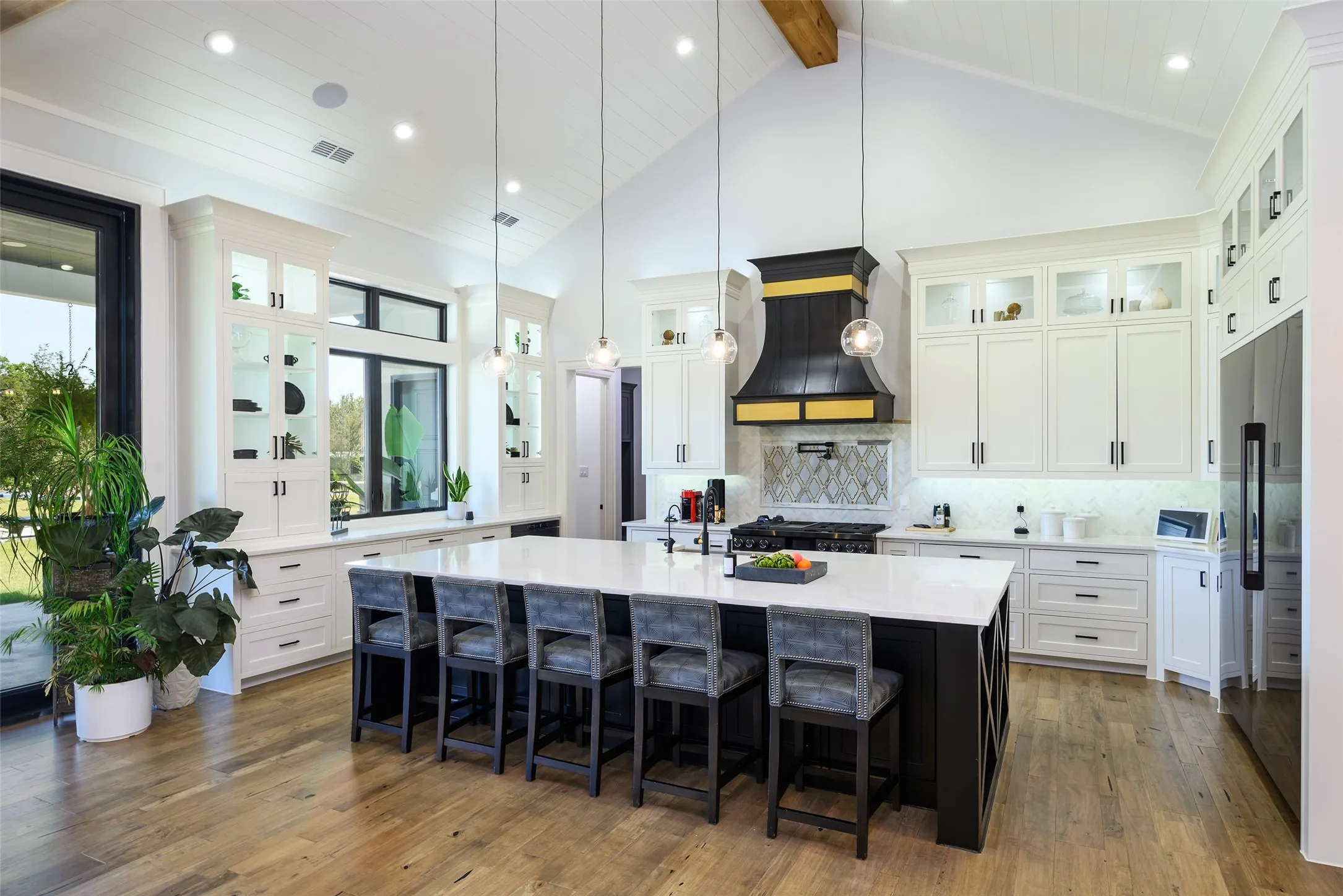 Single Family Residence For Rent in Rockwall County , 635 Highpoint Road, Royse City, Texas 75189, 6 Bedroom, 6 Bathroom, 4 Garage spaces, 5,536 Sqft, built in 2020, mls#21402976, Real Estate Agent in Royse City, Homes For Rent in Rockwall county, Homes For Rent in Royse City, Realtor in Royse City Texas, Real Estate Brokerage Independent Realty Texas, Luminita Cordes Realtor