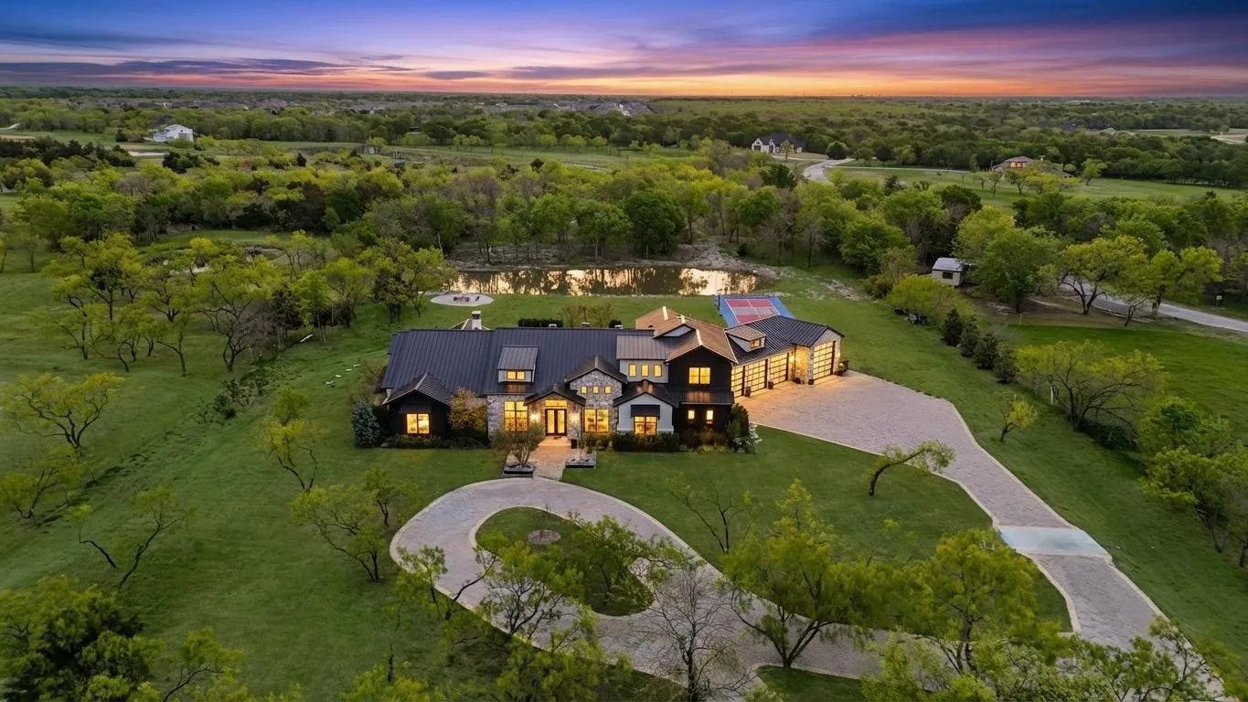 Single Family Residence For Rent in Rockwall County , 635 Highpoint Road, Royse City, Texas 75189, 6 Bedroom, 6 Bathroom, 4 Garage spaces, 5,536 Sqft, built in 2020, mls#21402976, Real Estate Agent in Royse City, Homes For Rent in Rockwall county, Homes For Rent in Royse City, Realtor in Royse City Texas, Real Estate Brokerage Independent Realty Texas, Luminita Cordes Realtor