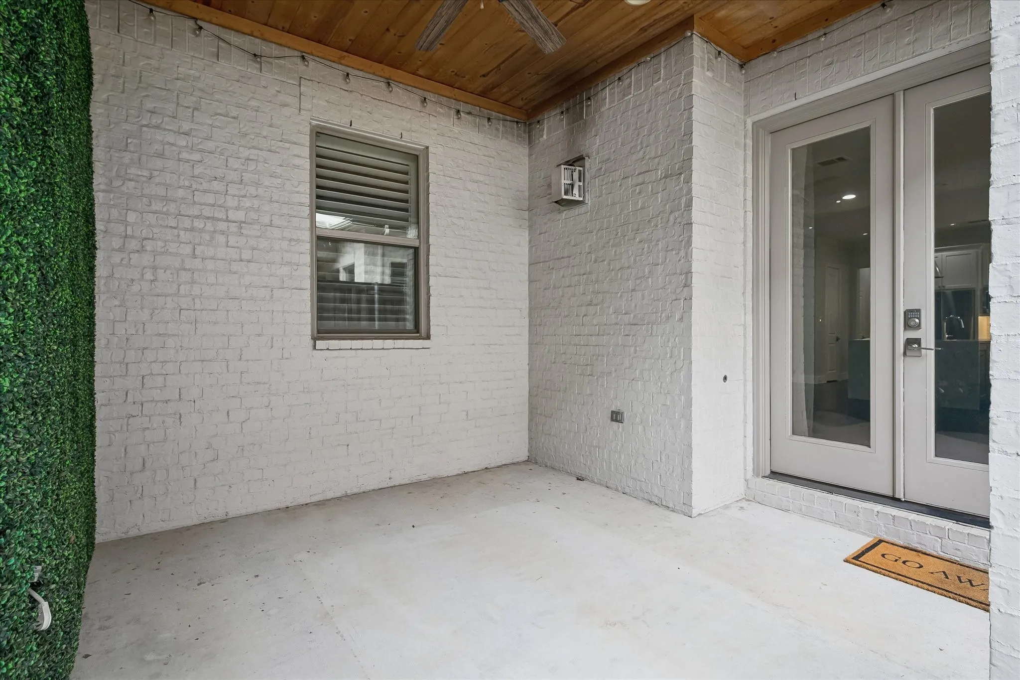 Single Family Residence For Rent in Dallas County , 5434 Martel Avenue, Dallas, Texas 75206, 3 Bedroom, 4 Bathroom, 2 Garage spaces, 2,658 Sqft, built in 2014, mls#21402912, Real Estate Agent in Dallas, Homes For Rent in Dallas county, Homes For Rent in Dallas, Realtor in Dallas Texas, Real Estate Brokerage Independent Realty Texas, Luminita Cordes Realtor