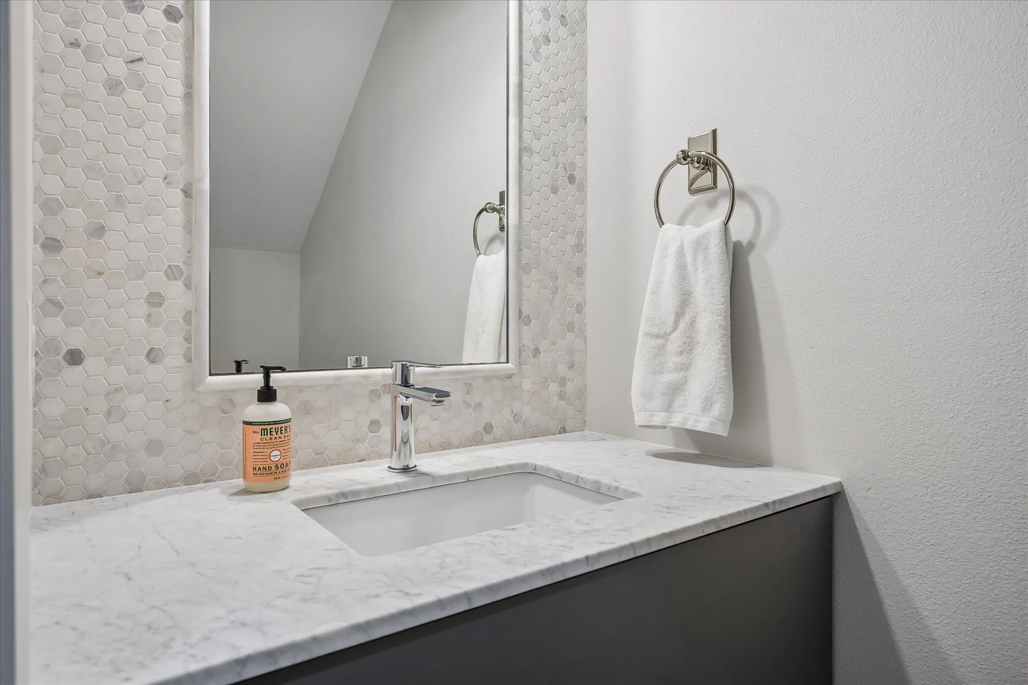 Powder bath
