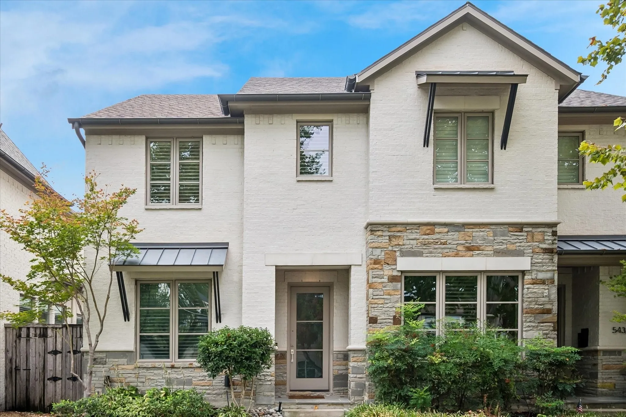 Single Family Residence For Rent in Dallas County , 5434 Martel Avenue, Dallas, Texas 75206, 3 Bedroom, 4 Bathroom, 2 Garage spaces, 2,658 Sqft, built in 2014, mls#21402912, Real Estate Agent in Dallas, Homes For Rent in Dallas county, Homes For Rent in Dallas, Realtor in Dallas Texas, Real Estate Brokerage Independent Realty Texas, Luminita Cordes Realtor