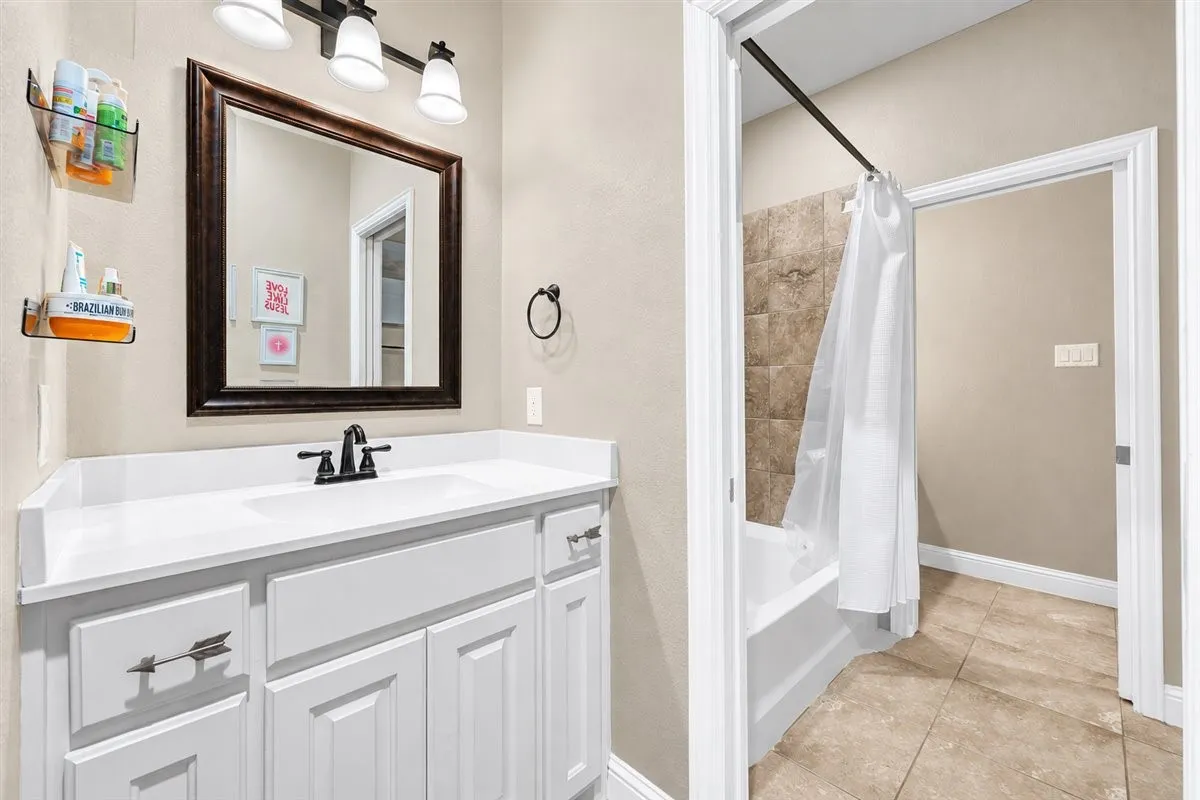 Single Family Residence For Sale in Collin County , 10395 County Road 740, Princeton, Texas 75407, 3 Bedroom, 3 Bathroom, 2 Garage spaces, 2,439 Sqft, built in 2013, mls#21401913, Real Estate Agent in Princeton, Homes For Sale in Collin county, Homes For Sale in Princeton, Realtor in Princeton Texas, Real Estate Brokerage Independent Realty Texas, Luminita Cordes Realtor