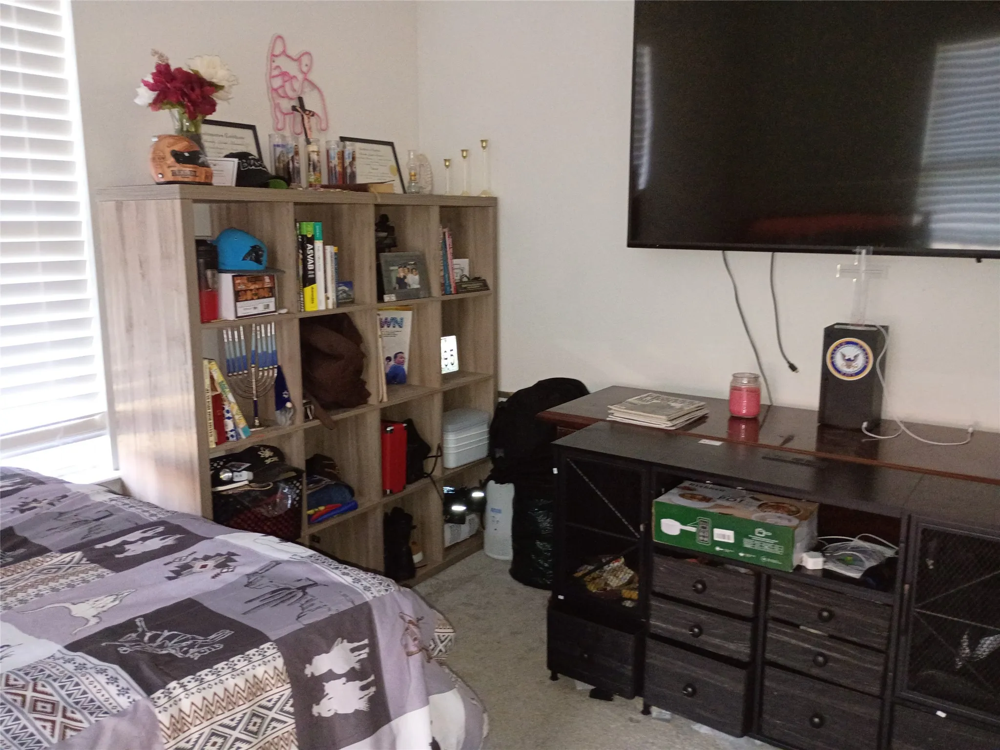 Secondary bedroom