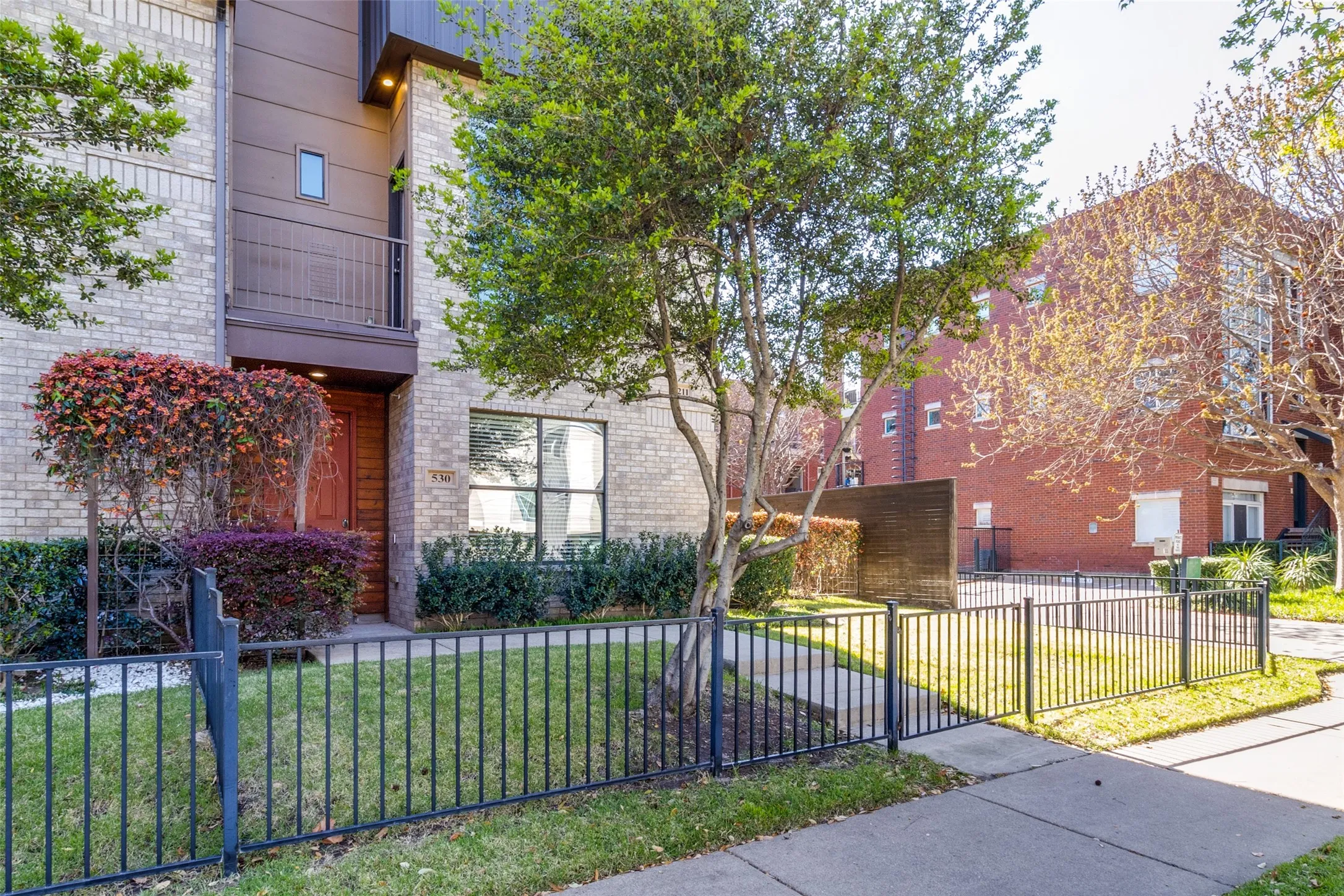 Condominium For Sale in Dallas County , 4211 Rawlins Street 530, Dallas, Texas 75219, 2 Bedroom, 3 Bathroom, 2 Garage spaces, 1,802 Sqft, built in 2006, mls#21402727, Real Estate Agent in Dallas, Homes For Sale in Dallas county, Homes For Sale in Dallas, Realtor in Dallas Texas, Real Estate Brokerage Independent Realty Texas, Luminita Cordes Realtor