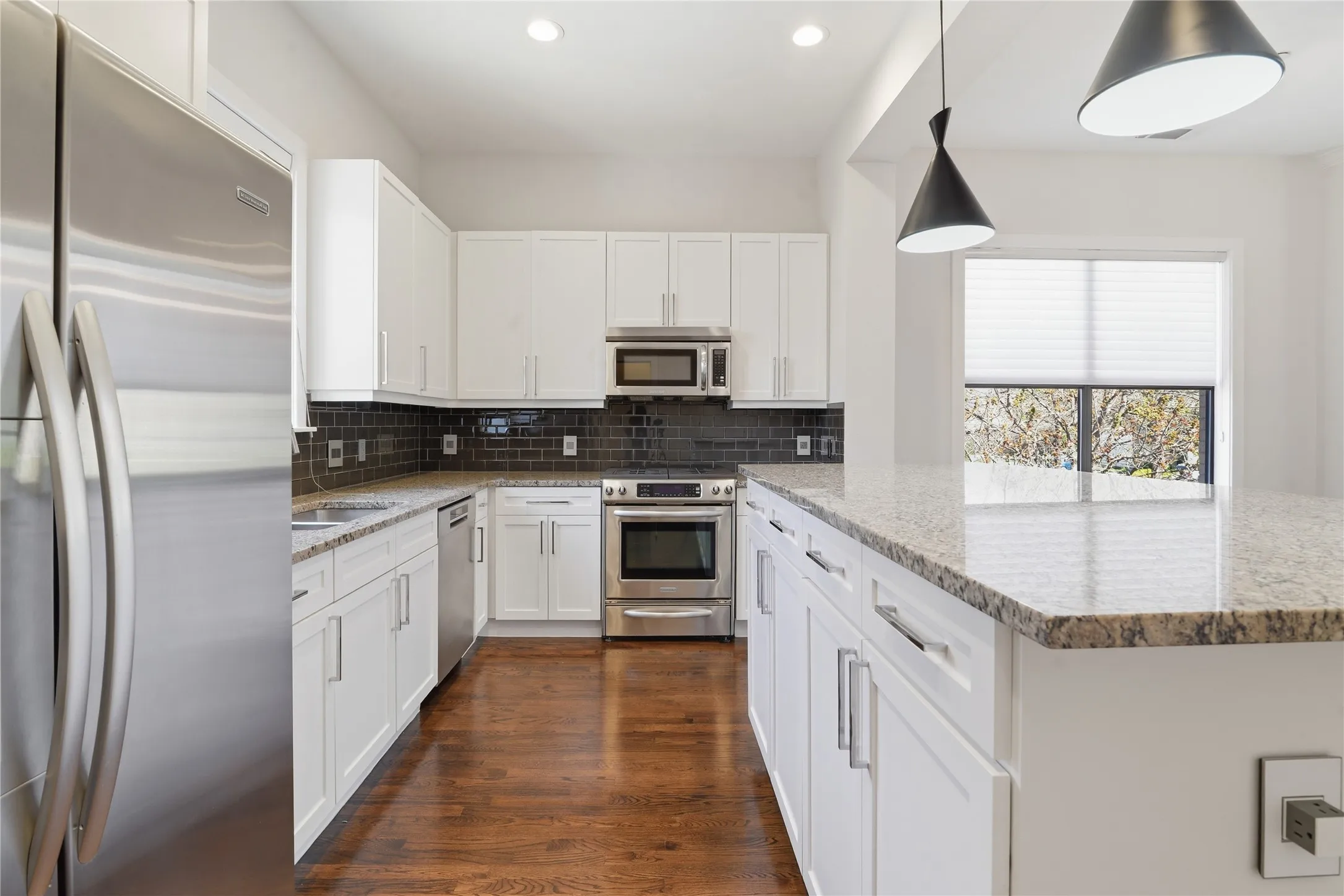 Condominium For Sale in Dallas County , 4211 Rawlins Street 530, Dallas, Texas 75219, 2 Bedroom, 3 Bathroom, 2 Garage spaces, 1,802 Sqft, built in 2006, mls#21402727, Real Estate Agent in Dallas, Homes For Sale in Dallas county, Homes For Sale in Dallas, Realtor in Dallas Texas, Real Estate Brokerage Independent Realty Texas, Luminita Cordes Realtor
