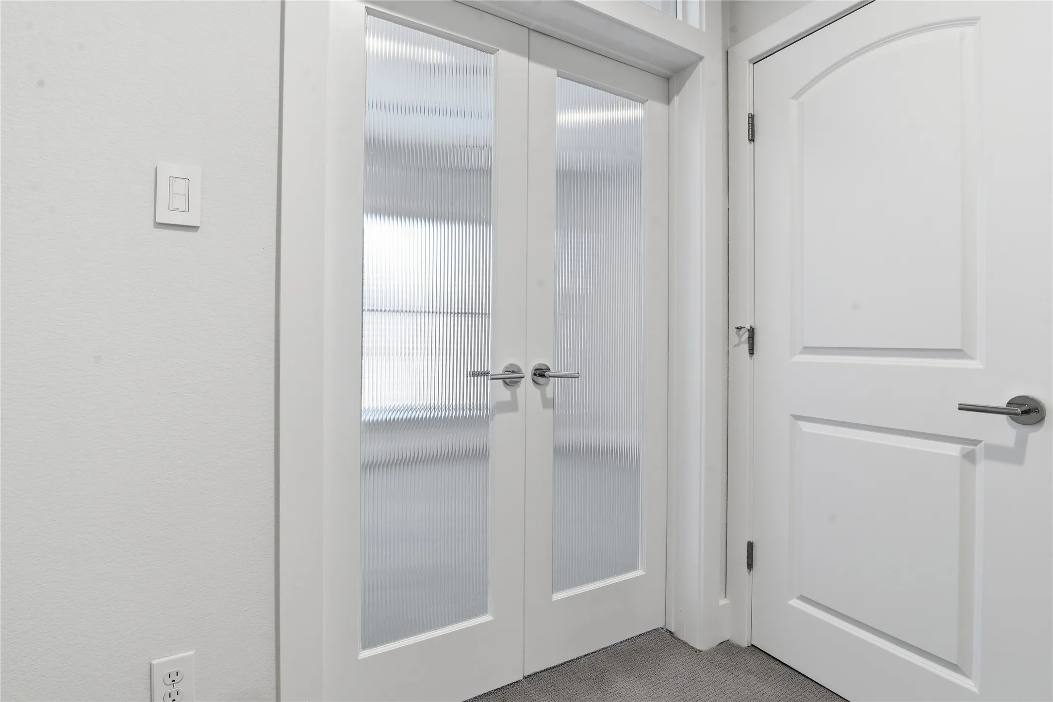 Condominium For Sale in Dallas County , 4211 Rawlins Street 530, Dallas, Texas 75219, 2 Bedroom, 3 Bathroom, 2 Garage spaces, 1,802 Sqft, built in 2006, mls#21402727, Real Estate Agent in Dallas, Homes For Sale in Dallas county, Homes For Sale in Dallas, Realtor in Dallas Texas, Real Estate Brokerage Independent Realty Texas, Luminita Cordes Realtor