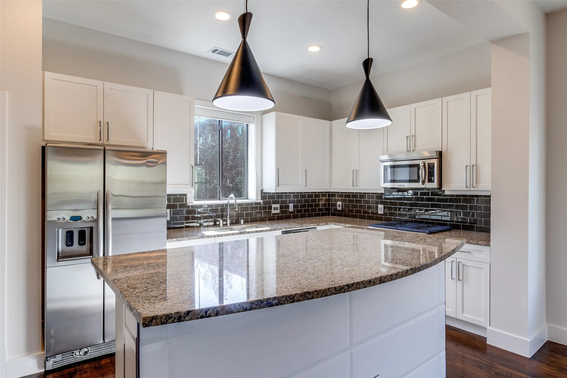 Condominium For Sale in Dallas County , 4211 Rawlins Street 530, Dallas, Texas 75219, 2 Bedroom, 3 Bathroom, 2 Garage spaces, 1,802 Sqft, built in 2006, mls#21402727, Real Estate Agent in Dallas, Homes For Sale in Dallas county, Homes For Sale in Dallas, Realtor in Dallas Texas, Real Estate Brokerage Independent Realty Texas, Luminita Cordes Realtor