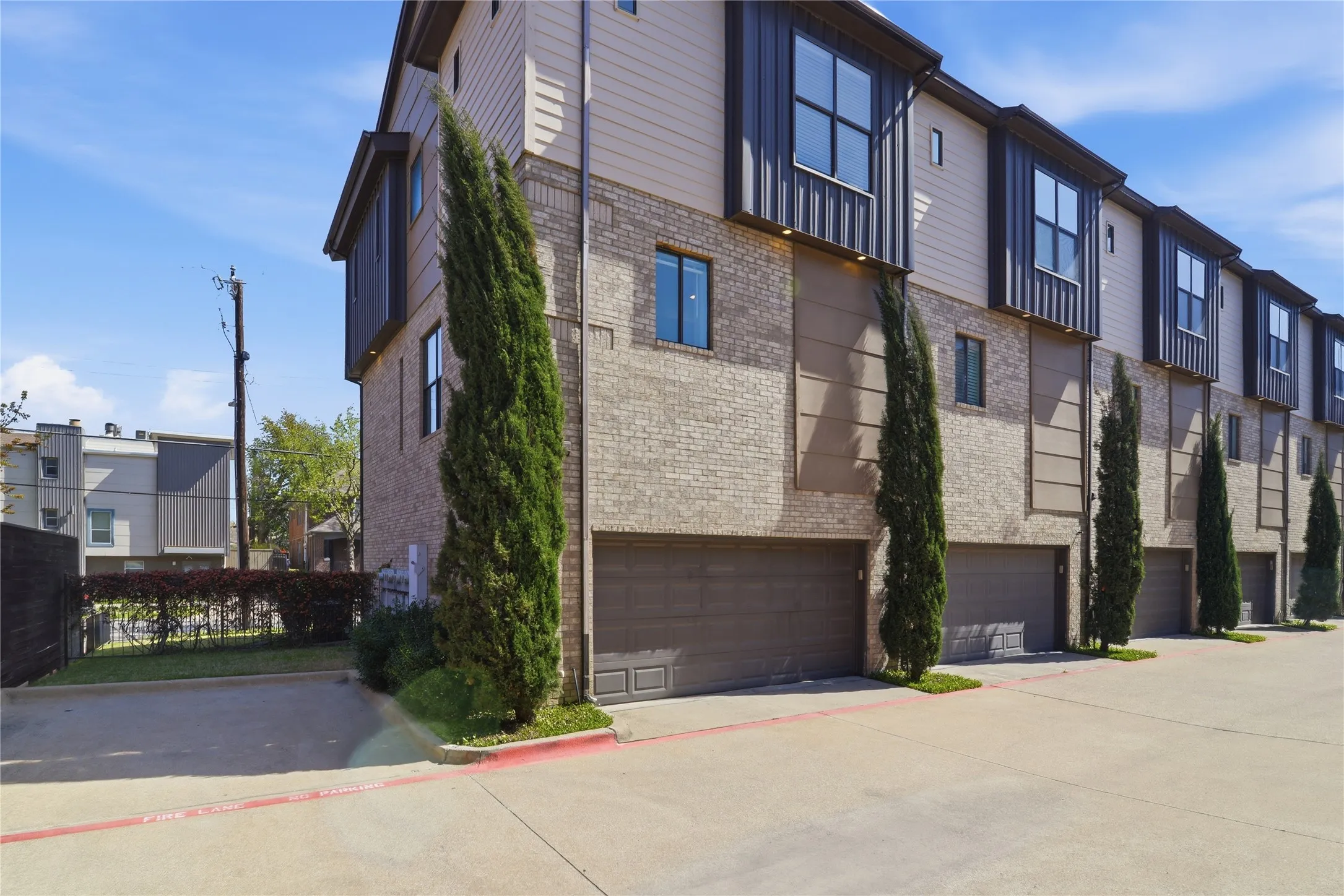 5 Guest parking spaces located behind and next to the unit.