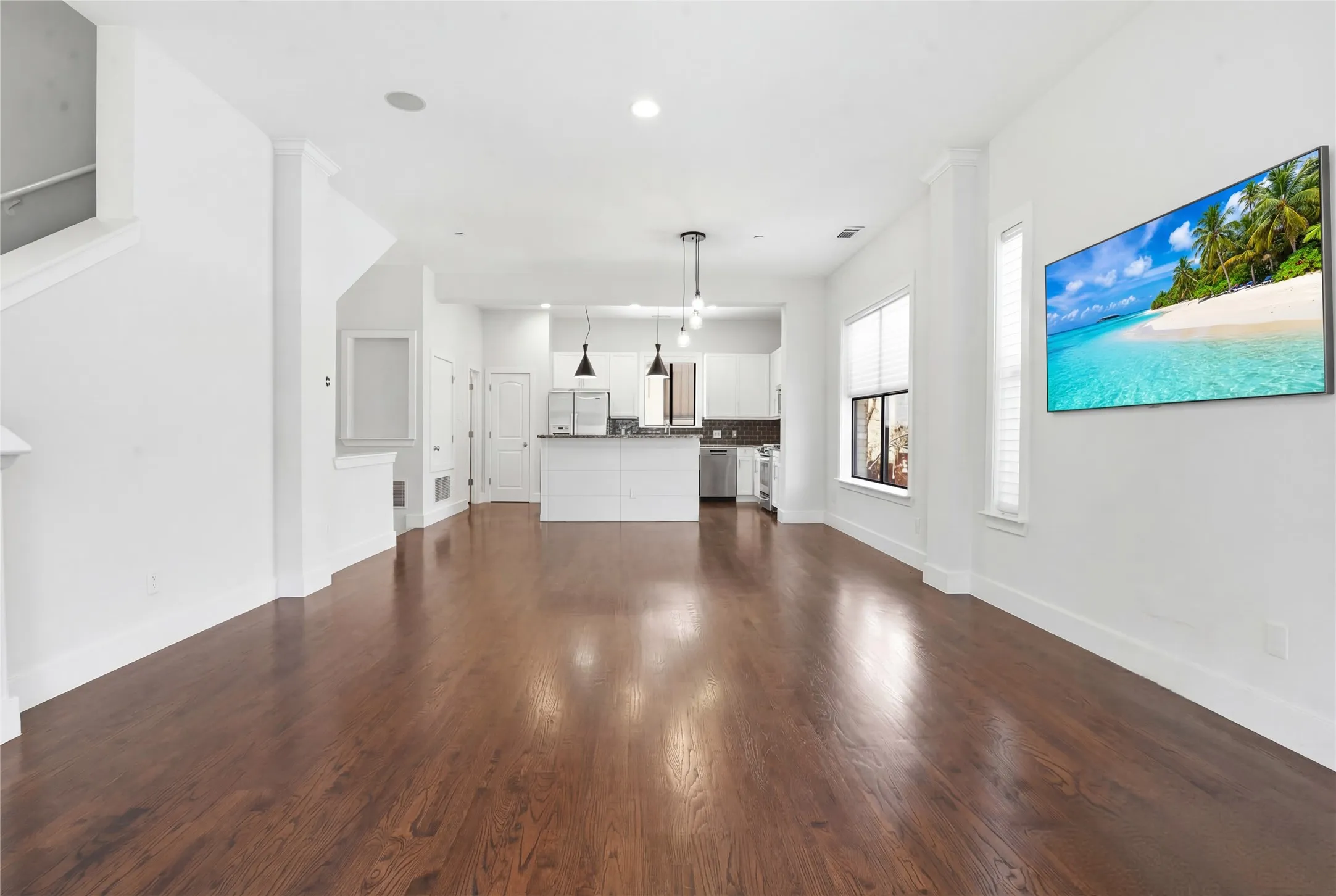 Condominium For Sale in Dallas County , 4211 Rawlins Street 530, Dallas, Texas 75219, 2 Bedroom, 3 Bathroom, 2 Garage spaces, 1,802 Sqft, built in 2006, mls#21402727, Real Estate Agent in Dallas, Homes For Sale in Dallas county, Homes For Sale in Dallas, Realtor in Dallas Texas, Real Estate Brokerage Independent Realty Texas, Luminita Cordes Realtor
