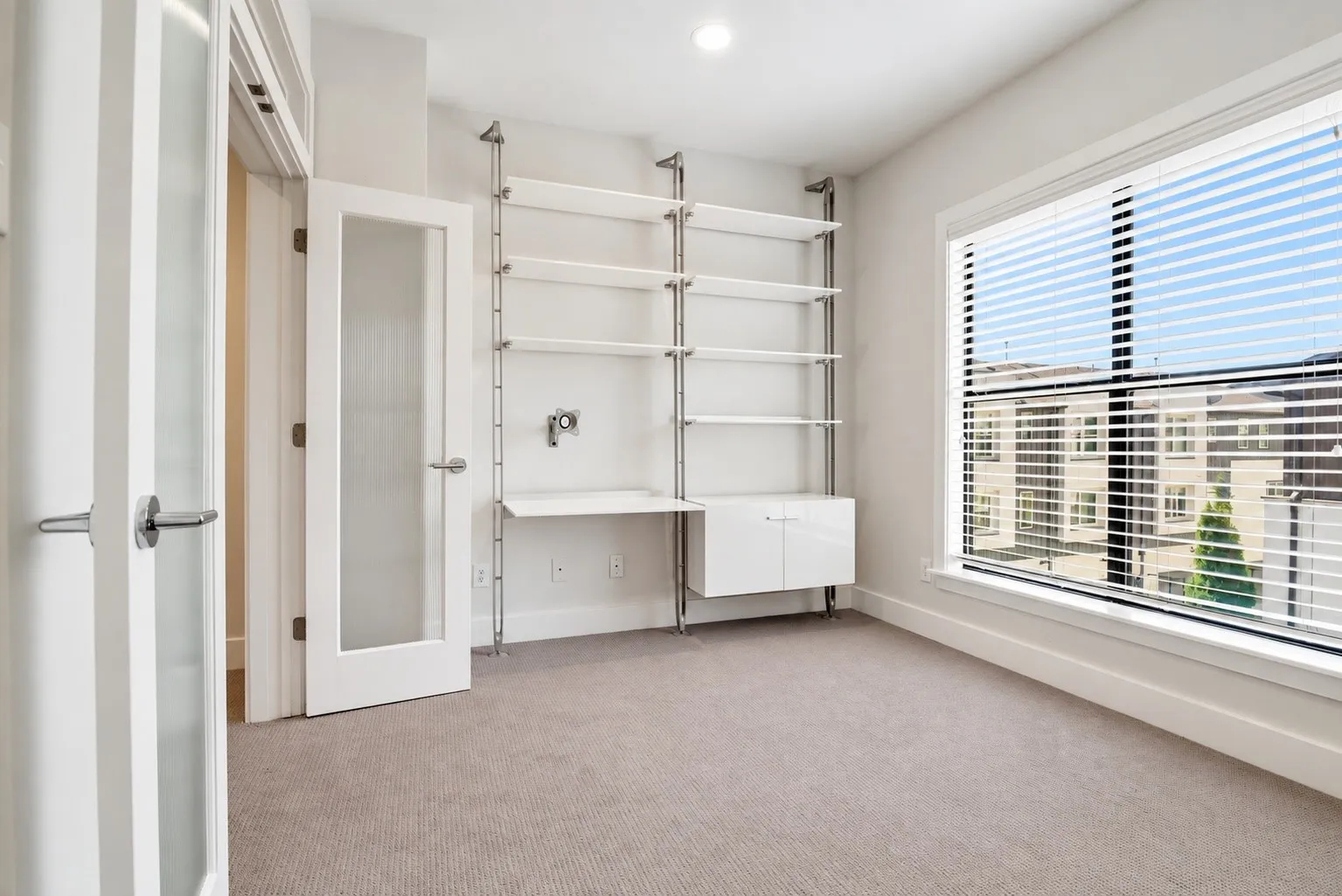 Condominium For Sale in Dallas County , 4211 Rawlins Street 530, Dallas, Texas 75219, 2 Bedroom, 3 Bathroom, 2 Garage spaces, 1,802 Sqft, built in 2006, mls#21402727, Real Estate Agent in Dallas, Homes For Sale in Dallas county, Homes For Sale in Dallas, Realtor in Dallas Texas, Real Estate Brokerage Independent Realty Texas, Luminita Cordes Realtor