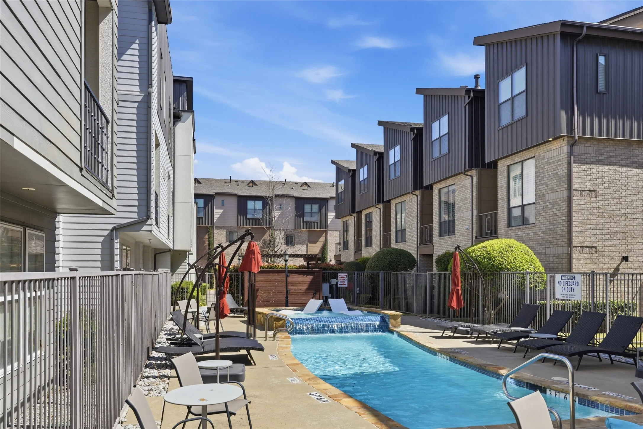 One of the only townhome communities in Oak Lawn to feature a pool.