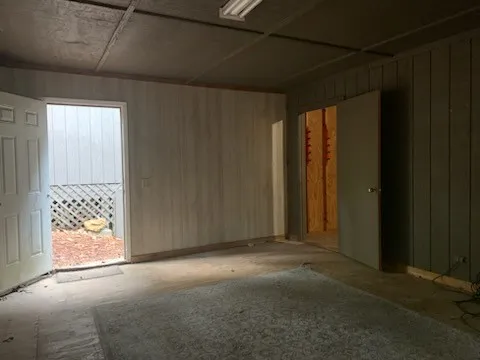 Single Family Residence For Sale in Wood County , 1042 Winding Trail, Holly Lake Ranch, Texas 75765, 2 Bedroom, 2 Bathroom, Garage spaces, 902 Sqft, built in 2005, mls#21402370, Real Estate Agent in Holly Lake Ranch, Homes For Sale in Wood county, Homes For Sale in Holly Lake Ranch, Realtor in Holly Lake Ranch Texas, Real Estate Brokerage Independent Realty Texas, Luminita Cordes Realtor