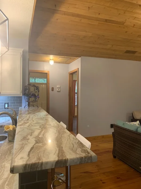 Single Family Residence For Sale in Wood County , 1042 Winding Trail, Holly Lake Ranch, Texas 75765, 2 Bedroom, 2 Bathroom, Garage spaces, 902 Sqft, built in 2005, mls#21402370, Real Estate Agent in Holly Lake Ranch, Homes For Sale in Wood county, Homes For Sale in Holly Lake Ranch, Realtor in Holly Lake Ranch Texas, Real Estate Brokerage Independent Realty Texas, Luminita Cordes Realtor