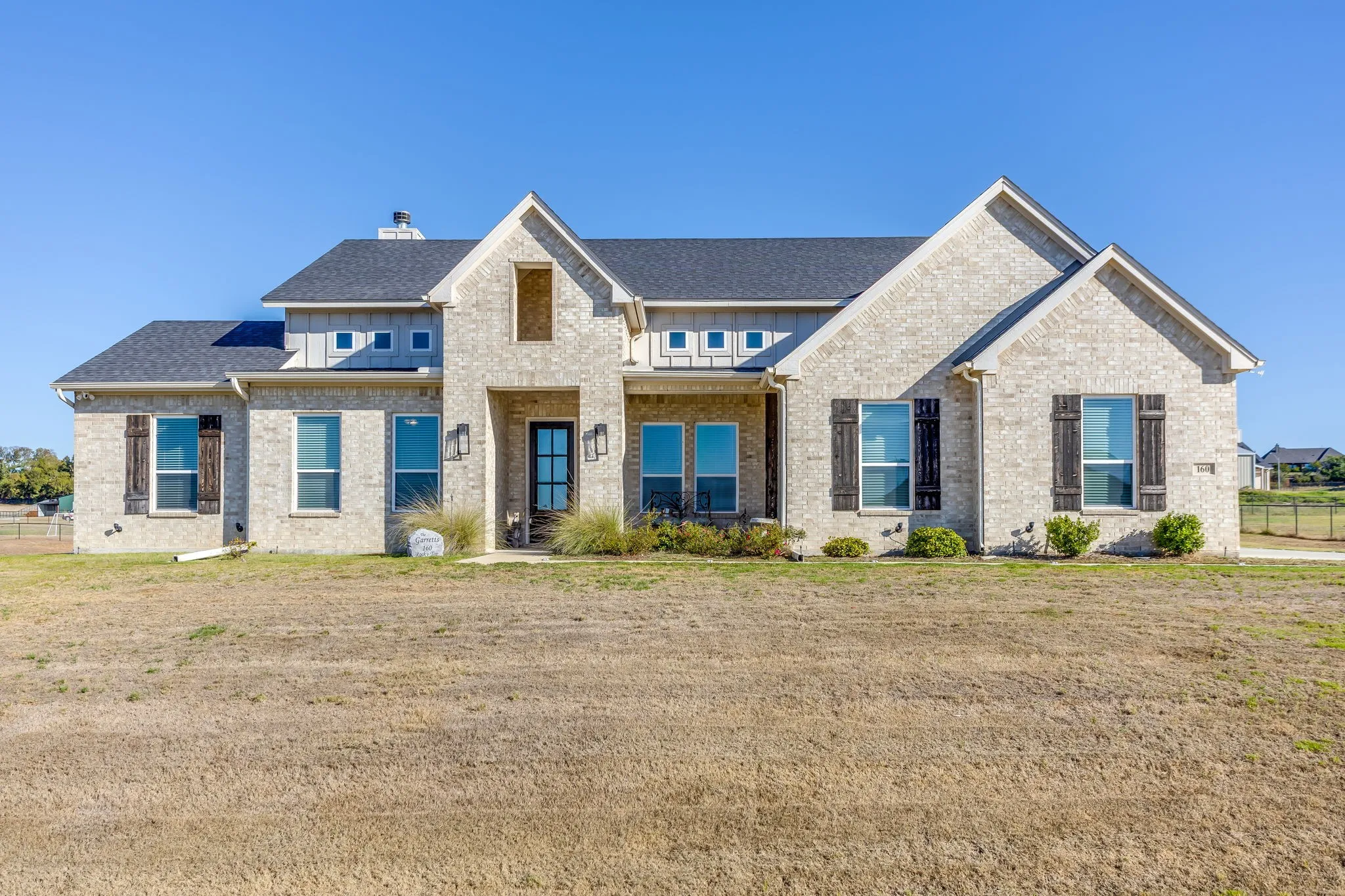 Single Family Residence For Sale in Parker County , 160 Rocky Top Ranch Lane, Reno, Texas 76020, 3 Bedroom, 3 Bathroom, 3 Garage spaces, 2,429 Sqft, built in 2023, mls#21400989, Real Estate Agent in Reno, Homes For Sale in Parker county, Homes For Sale in Reno, Realtor in Reno Texas, Real Estate Brokerage Independent Realty Texas, Luminita Cordes Realtor