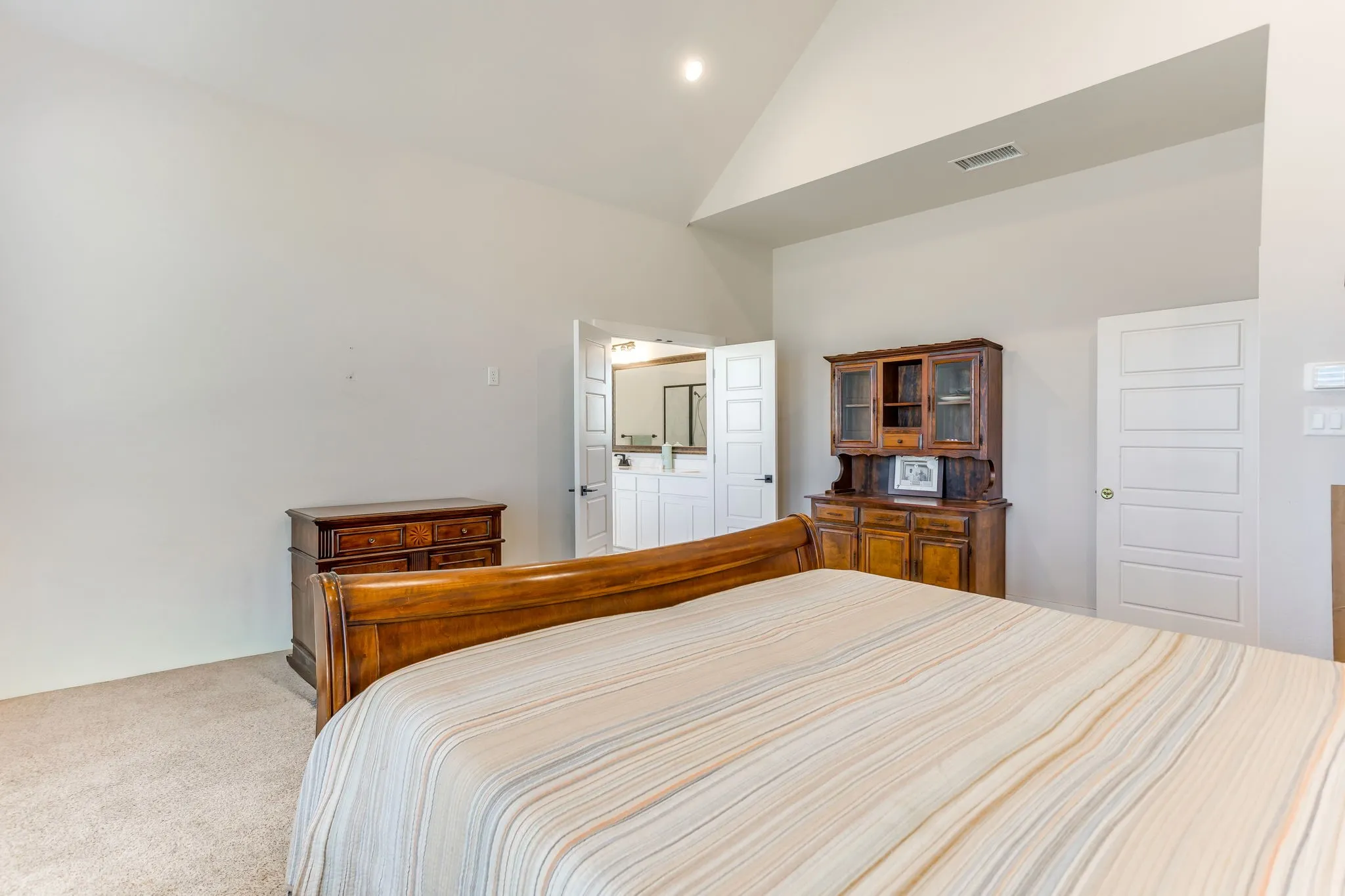 Single Family Residence For Sale in Parker County , 160 Rocky Top Ranch Lane, Reno, Texas 76020, 3 Bedroom, 3 Bathroom, 3 Garage spaces, 2,429 Sqft, built in 2023, mls#21400989, Real Estate Agent in Reno, Homes For Sale in Parker county, Homes For Sale in Reno, Realtor in Reno Texas, Real Estate Brokerage Independent Realty Texas, Luminita Cordes Realtor