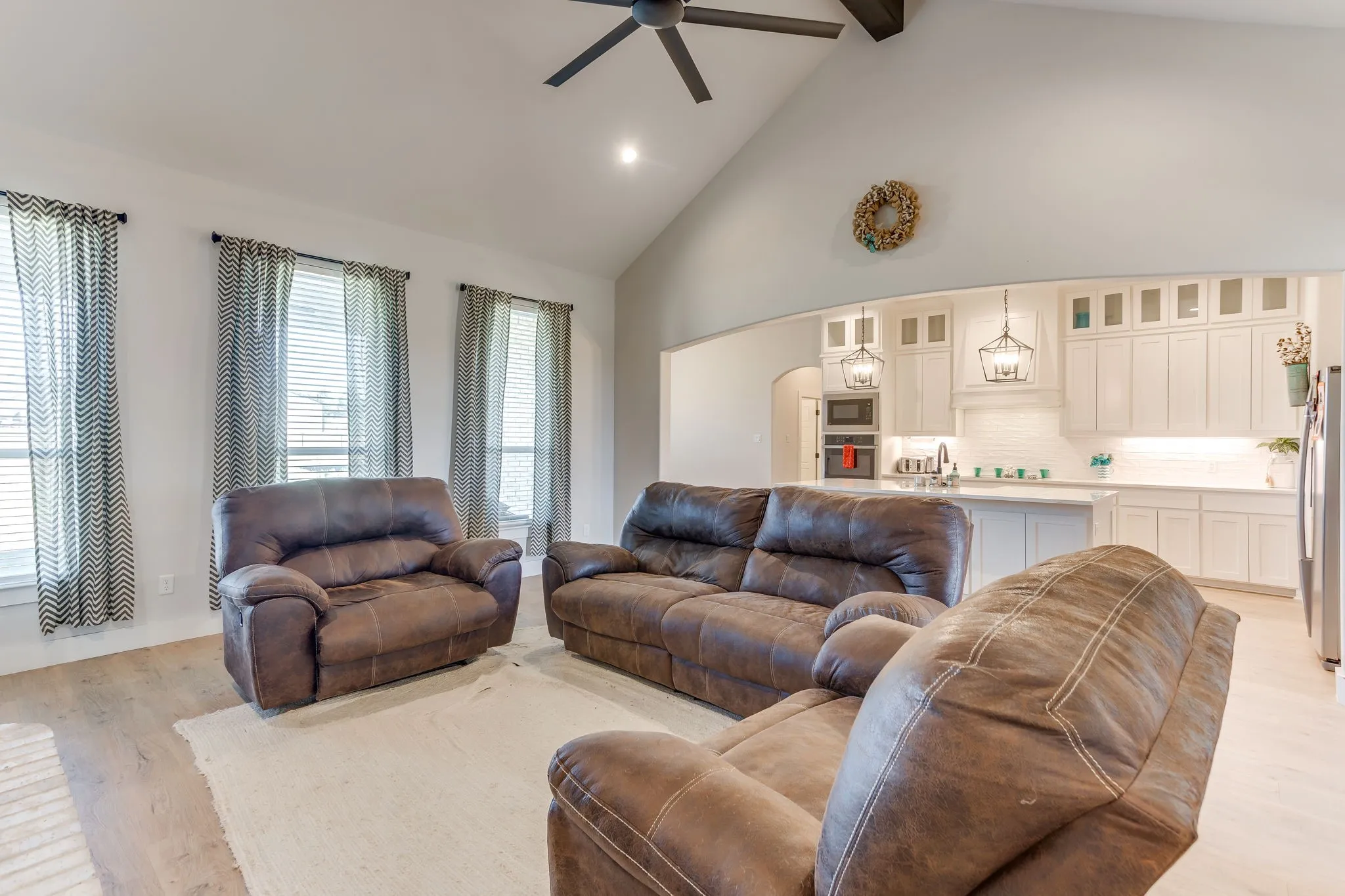 Single Family Residence For Sale in Parker County , 160 Rocky Top Ranch Lane, Reno, Texas 76020, 3 Bedroom, 3 Bathroom, 3 Garage spaces, 2,429 Sqft, built in 2023, mls#21400989, Real Estate Agent in Reno, Homes For Sale in Parker county, Homes For Sale in Reno, Realtor in Reno Texas, Real Estate Brokerage Independent Realty Texas, Luminita Cordes Realtor