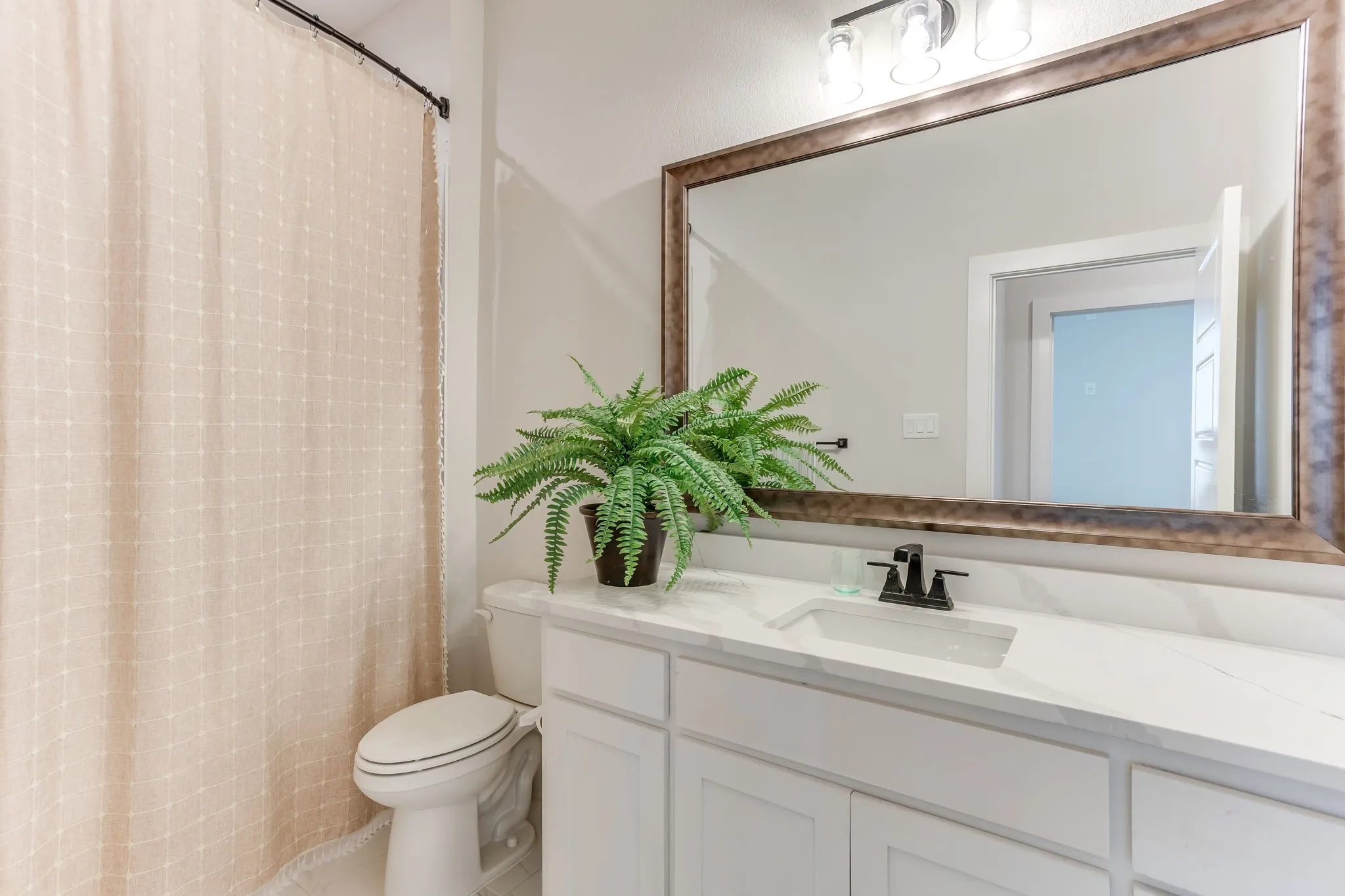 Single Family Residence For Sale in Parker County , 160 Rocky Top Ranch Lane, Reno, Texas 76020, 3 Bedroom, 3 Bathroom, 3 Garage spaces, 2,429 Sqft, built in 2023, mls#21400989, Real Estate Agent in Reno, Homes For Sale in Parker county, Homes For Sale in Reno, Realtor in Reno Texas, Real Estate Brokerage Independent Realty Texas, Luminita Cordes Realtor