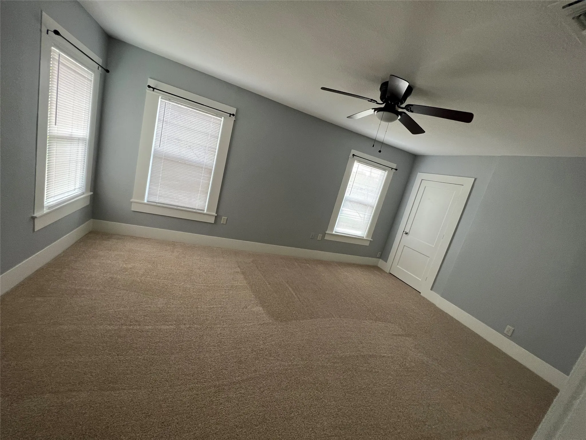 Single Family Residence For Sale in Navarro County , 1505 W Park Avenue, Corsicana, Texas 75110, 4 Bedroom, 2 Bathroom, Garage spaces, 2,448 Sqft, built in 1940, mls#21402734, Real Estate Agent in Corsicana, Homes For Sale in Navarro county, Homes For Sale in Corsicana, Realtor in Corsicana Texas, Real Estate Brokerage Independent Realty Texas, Luminita Cordes Realtor