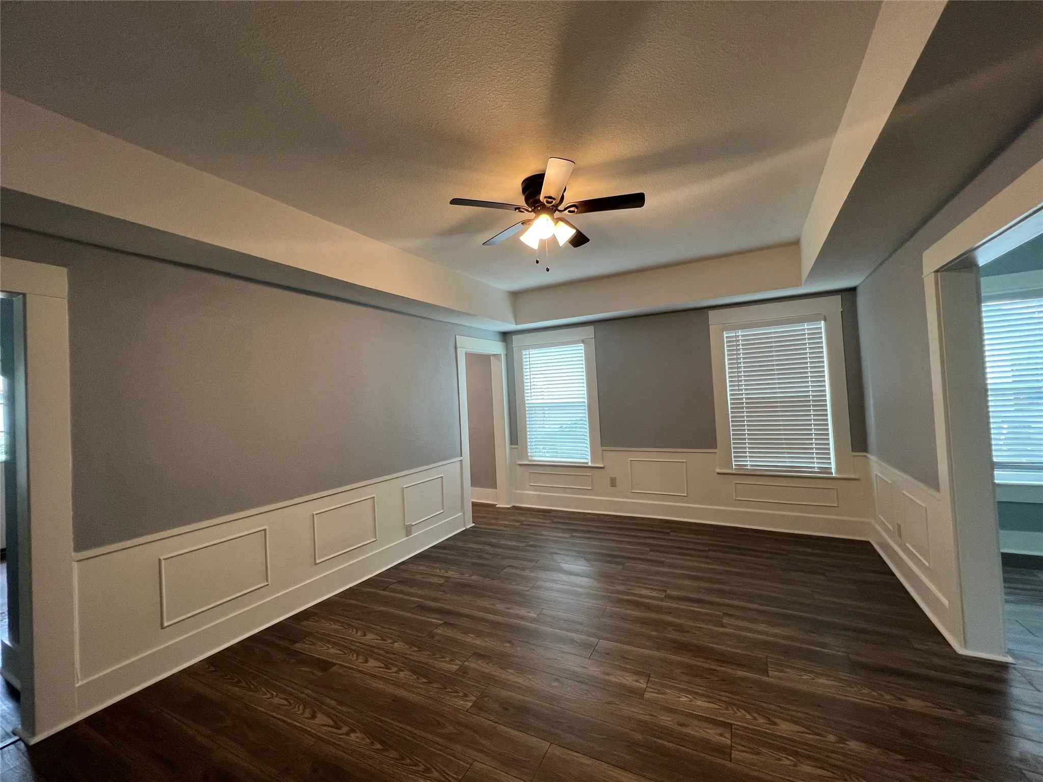 Single Family Residence For Sale in Navarro County , 1505 W Park Avenue, Corsicana, Texas 75110, 4 Bedroom, 2 Bathroom, Garage spaces, 2,448 Sqft, built in 1940, mls#21402734, Real Estate Agent in Corsicana, Homes For Sale in Navarro county, Homes For Sale in Corsicana, Realtor in Corsicana Texas, Real Estate Brokerage Independent Realty Texas, Luminita Cordes Realtor