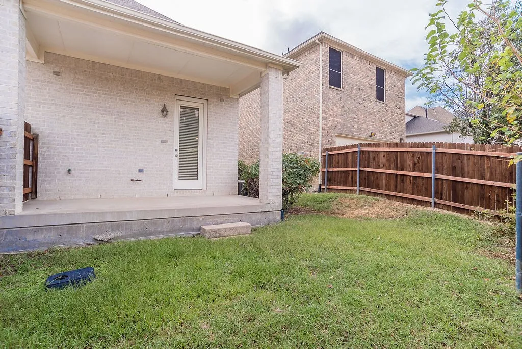 Single Family Residence For Sale in Dallas County , 3351 Garrett Drive, Irving, Texas 75062, 4 Bedroom, 4 Bathroom, 2 Garage spaces, 3,401 Sqft, built in 2003, mls#21402850, Real Estate Agent in Irving, Homes For Sale in Dallas county, Homes For Sale in Irving, Realtor in Irving Texas, Real Estate Brokerage Independent Realty Texas, Luminita Cordes Realtor