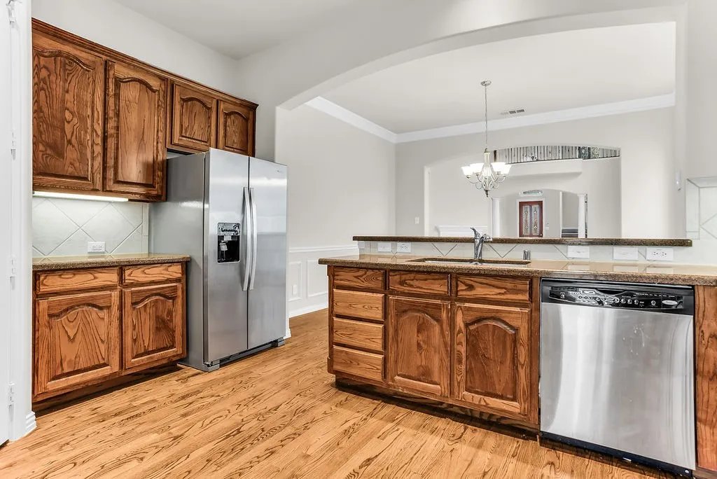 Single Family Residence For Sale in Dallas County , 3351 Garrett Drive, Irving, Texas 75062, 4 Bedroom, 4 Bathroom, 2 Garage spaces, 3,401 Sqft, built in 2003, mls#21402850, Real Estate Agent in Irving, Homes For Sale in Dallas county, Homes For Sale in Irving, Realtor in Irving Texas, Real Estate Brokerage Independent Realty Texas, Luminita Cordes Realtor
