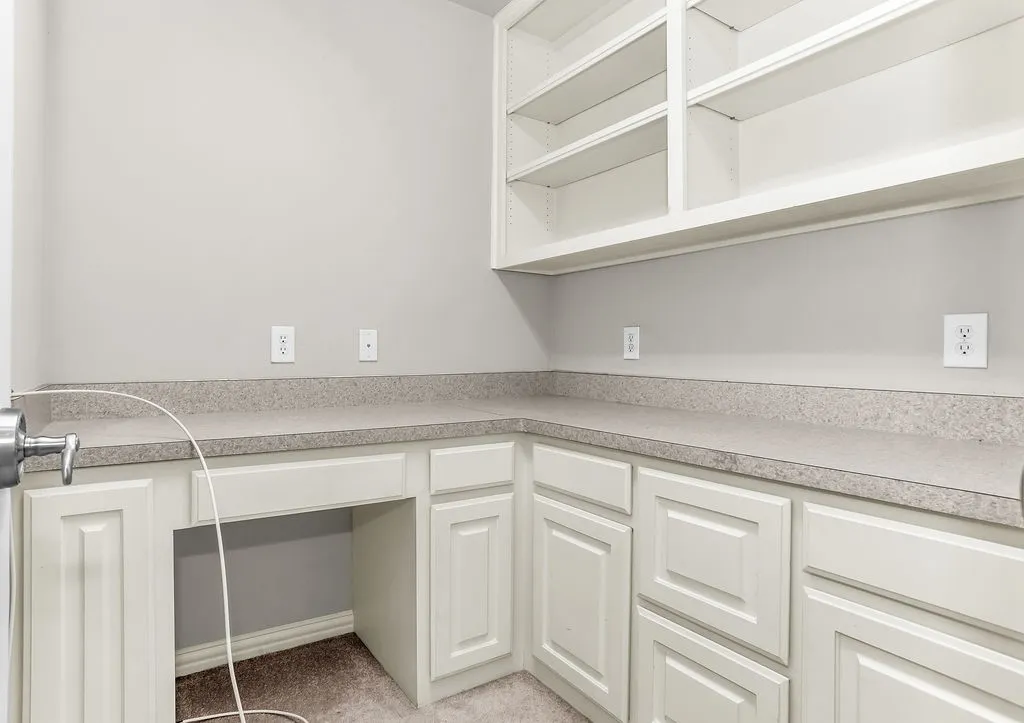 Single Family Residence For Sale in Dallas County , 3351 Garrett Drive, Irving, Texas 75062, 4 Bedroom, 4 Bathroom, 2 Garage spaces, 3,401 Sqft, built in 2003, mls#21402850, Real Estate Agent in Irving, Homes For Sale in Dallas county, Homes For Sale in Irving, Realtor in Irving Texas, Real Estate Brokerage Independent Realty Texas, Luminita Cordes Realtor