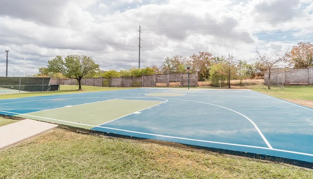 Single Family Residence For Sale in Dallas County , 3351 Garrett Drive, Irving, Texas 75062, 4 Bedroom, 4 Bathroom, 2 Garage spaces, 3,401 Sqft, built in 2003, mls#21402850, Real Estate Agent in Irving, Homes For Sale in Dallas county, Homes For Sale in Irving, Realtor in Irving Texas, Real Estate Brokerage Independent Realty Texas, Luminita Cordes Realtor