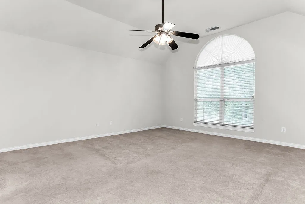 Single Family Residence For Sale in Dallas County , 3351 Garrett Drive, Irving, Texas 75062, 4 Bedroom, 4 Bathroom, 2 Garage spaces, 3,401 Sqft, built in 2003, mls#21402850, Real Estate Agent in Irving, Homes For Sale in Dallas county, Homes For Sale in Irving, Realtor in Irving Texas, Real Estate Brokerage Independent Realty Texas, Luminita Cordes Realtor
