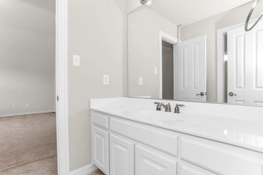 Single Family Residence For Sale in Dallas County , 3351 Garrett Drive, Irving, Texas 75062, 4 Bedroom, 4 Bathroom, 2 Garage spaces, 3,401 Sqft, built in 2003, mls#21402850, Real Estate Agent in Irving, Homes For Sale in Dallas county, Homes For Sale in Irving, Realtor in Irving Texas, Real Estate Brokerage Independent Realty Texas, Luminita Cordes Realtor
