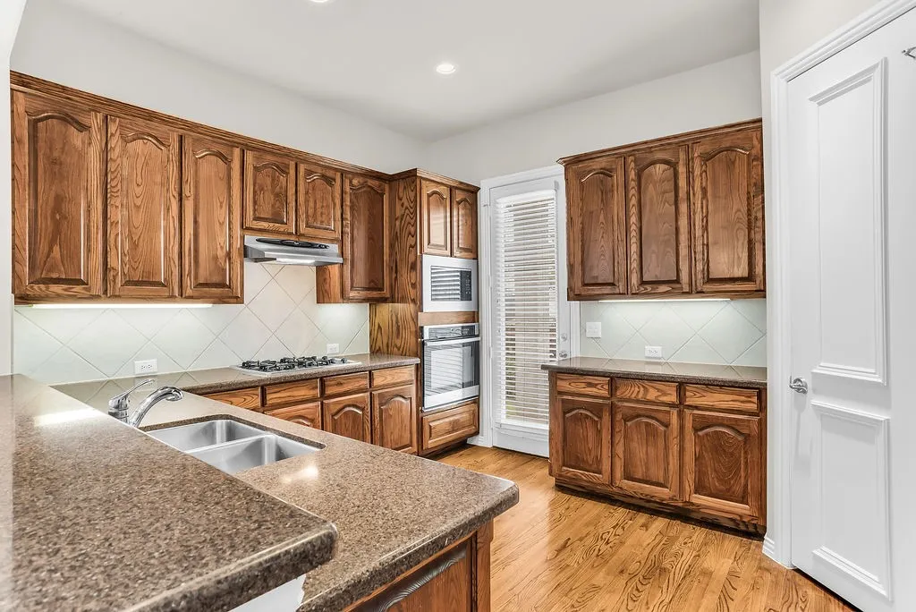 Single Family Residence For Sale in Dallas County , 3351 Garrett Drive, Irving, Texas 75062, 4 Bedroom, 4 Bathroom, 2 Garage spaces, 3,401 Sqft, built in 2003, mls#21402850, Real Estate Agent in Irving, Homes For Sale in Dallas county, Homes For Sale in Irving, Realtor in Irving Texas, Real Estate Brokerage Independent Realty Texas, Luminita Cordes Realtor