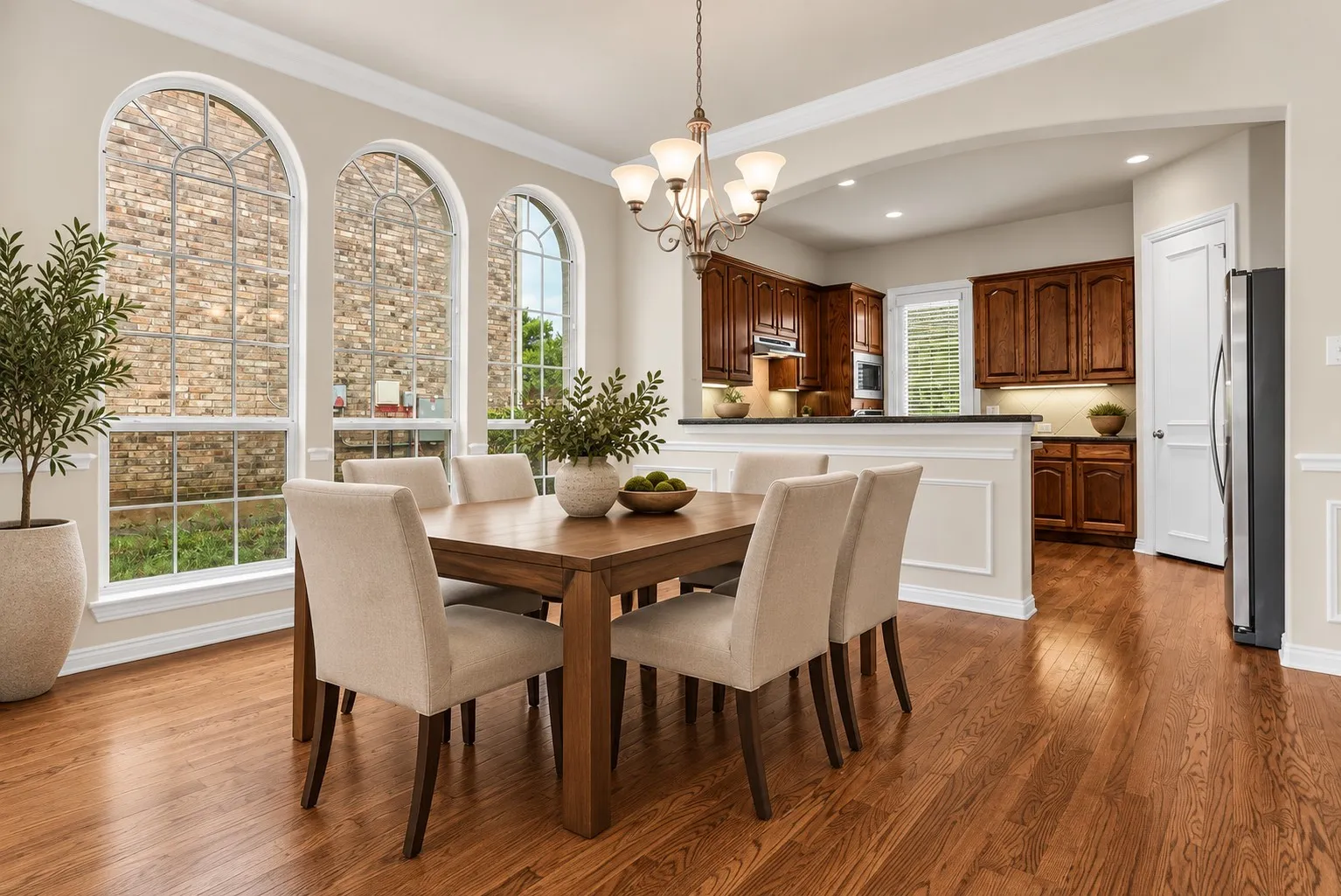 Single Family Residence For Sale in Dallas County , 3351 Garrett Drive, Irving, Texas 75062, 4 Bedroom, 4 Bathroom, 2 Garage spaces, 3,401 Sqft, built in 2003, mls#21402850, Real Estate Agent in Irving, Homes For Sale in Dallas county, Homes For Sale in Irving, Realtor in Irving Texas, Real Estate Brokerage Independent Realty Texas, Luminita Cordes Realtor