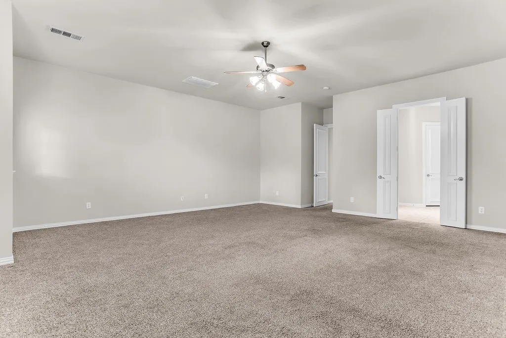 Single Family Residence For Sale in Dallas County , 3351 Garrett Drive, Irving, Texas 75062, 4 Bedroom, 4 Bathroom, 2 Garage spaces, 3,401 Sqft, built in 2003, mls#21402850, Real Estate Agent in Irving, Homes For Sale in Dallas county, Homes For Sale in Irving, Realtor in Irving Texas, Real Estate Brokerage Independent Realty Texas, Luminita Cordes Realtor
