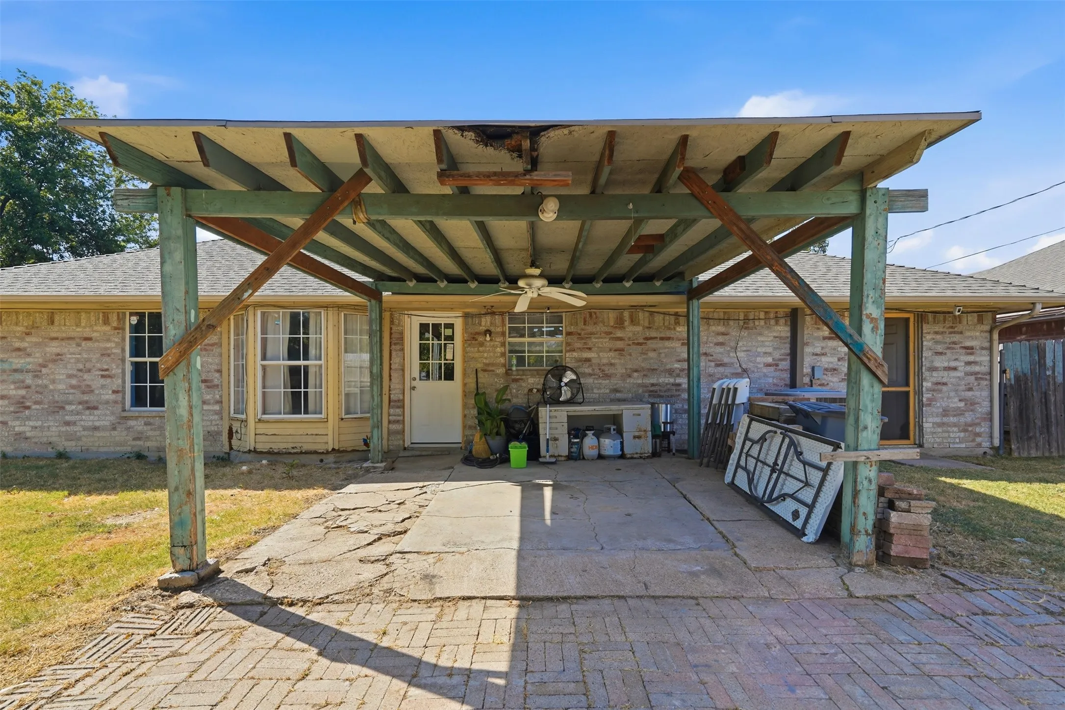 Back carport
