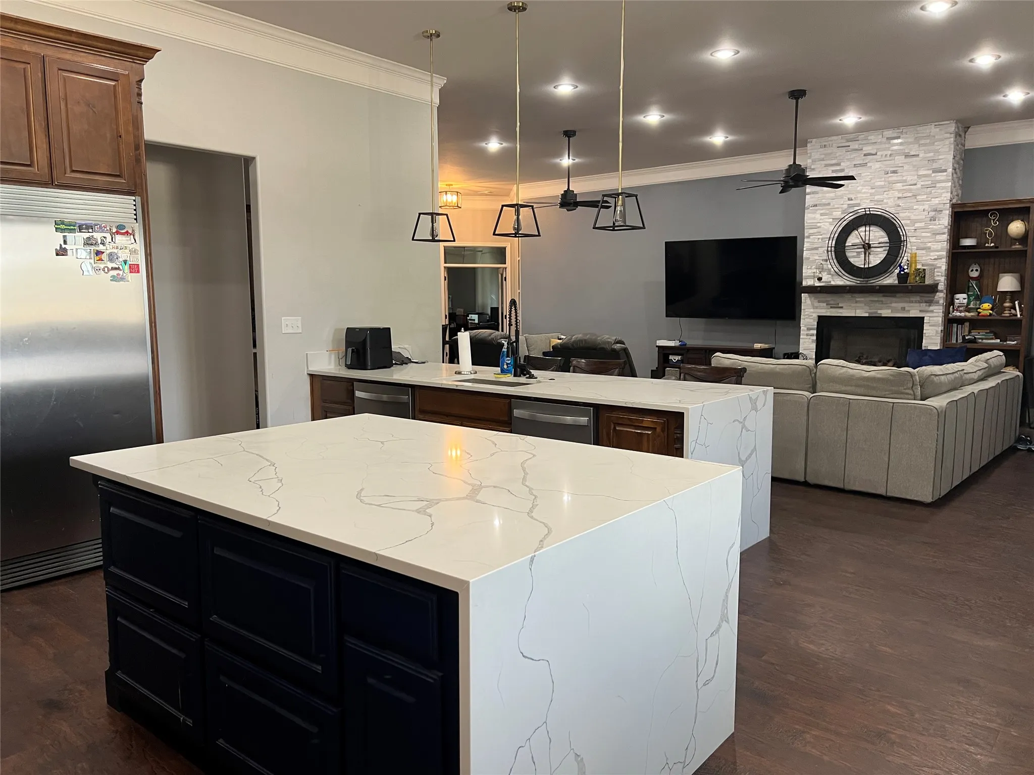 Single Family Residence For Rent in Rains County , 251 Rs County Road 3430, Emory, Texas 75440, 5 Bedroom, 5 Bathroom, 2 Garage spaces, 4,887 Sqft, built in 2015, mls#21403044, Real Estate Agent in Emory, Homes For Rent in Rains county, Homes For Rent in Emory, Realtor in Emory Texas, Real Estate Brokerage Independent Realty Texas, Luminita Cordes Realtor