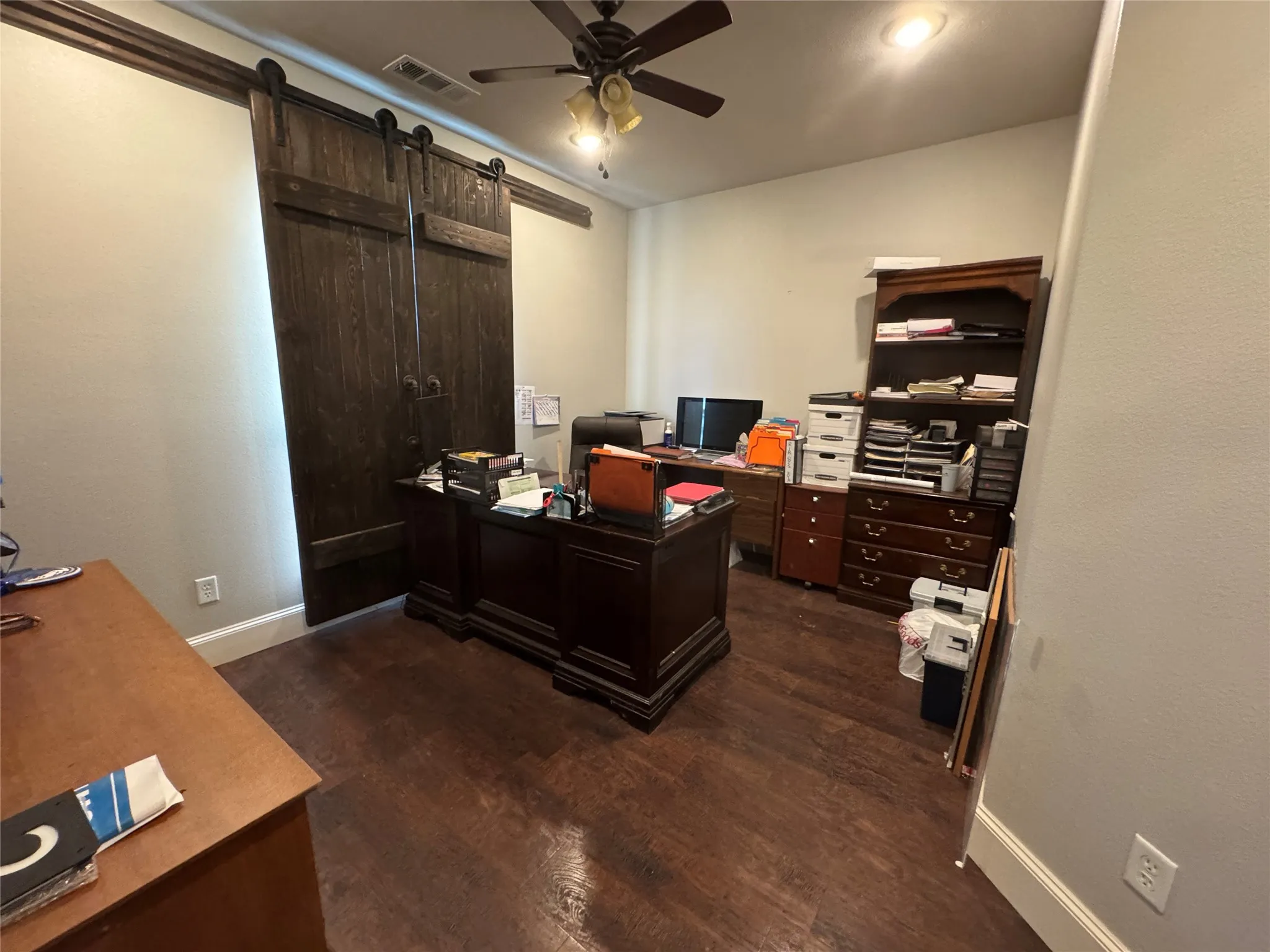 Single Family Residence For Rent in Rains County , 251 Rs County Road 3430, Emory, Texas 75440, 5 Bedroom, 5 Bathroom, 2 Garage spaces, 4,887 Sqft, built in 2015, mls#21403044, Real Estate Agent in Emory, Homes For Rent in Rains county, Homes For Rent in Emory, Realtor in Emory Texas, Real Estate Brokerage Independent Realty Texas, Luminita Cordes Realtor