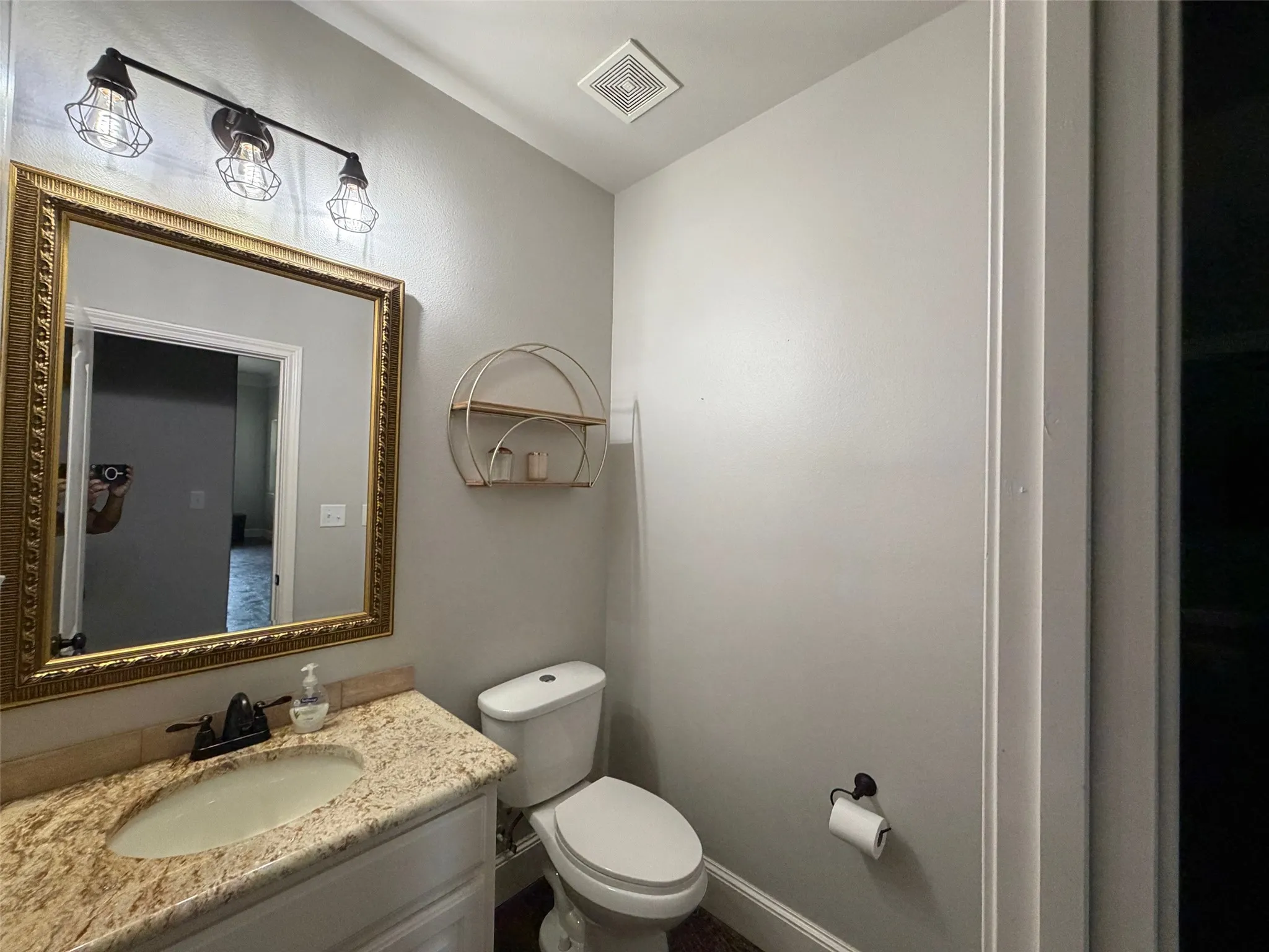 Single Family Residence For Rent in Rains County , 251 Rs County Road 3430, Emory, Texas 75440, 5 Bedroom, 5 Bathroom, 2 Garage spaces, 4,887 Sqft, built in 2015, mls#21403044, Real Estate Agent in Emory, Homes For Rent in Rains county, Homes For Rent in Emory, Realtor in Emory Texas, Real Estate Brokerage Independent Realty Texas, Luminita Cordes Realtor