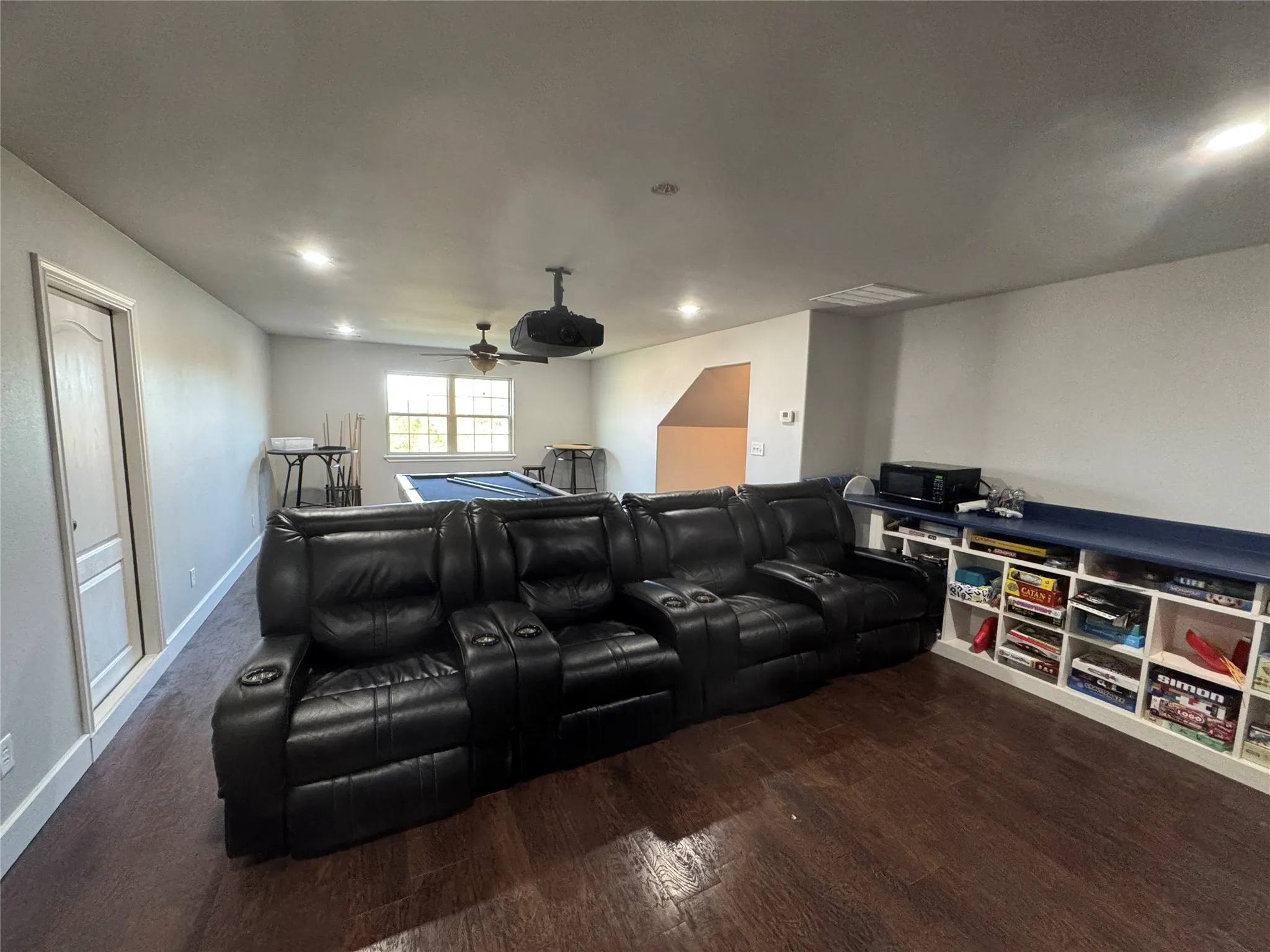 Single Family Residence For Rent in Rains County , 251 Rs County Road 3430, Emory, Texas 75440, 5 Bedroom, 5 Bathroom, 2 Garage spaces, 4,887 Sqft, built in 2015, mls#21403044, Real Estate Agent in Emory, Homes For Rent in Rains county, Homes For Rent in Emory, Realtor in Emory Texas, Real Estate Brokerage Independent Realty Texas, Luminita Cordes Realtor