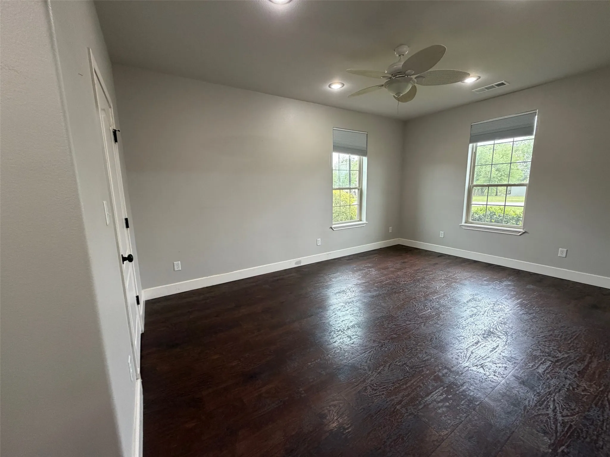Single Family Residence For Rent in Rains County , 251 Rs County Road 3430, Emory, Texas 75440, 5 Bedroom, 5 Bathroom, 2 Garage spaces, 4,887 Sqft, built in 2015, mls#21403044, Real Estate Agent in Emory, Homes For Rent in Rains county, Homes For Rent in Emory, Realtor in Emory Texas, Real Estate Brokerage Independent Realty Texas, Luminita Cordes Realtor