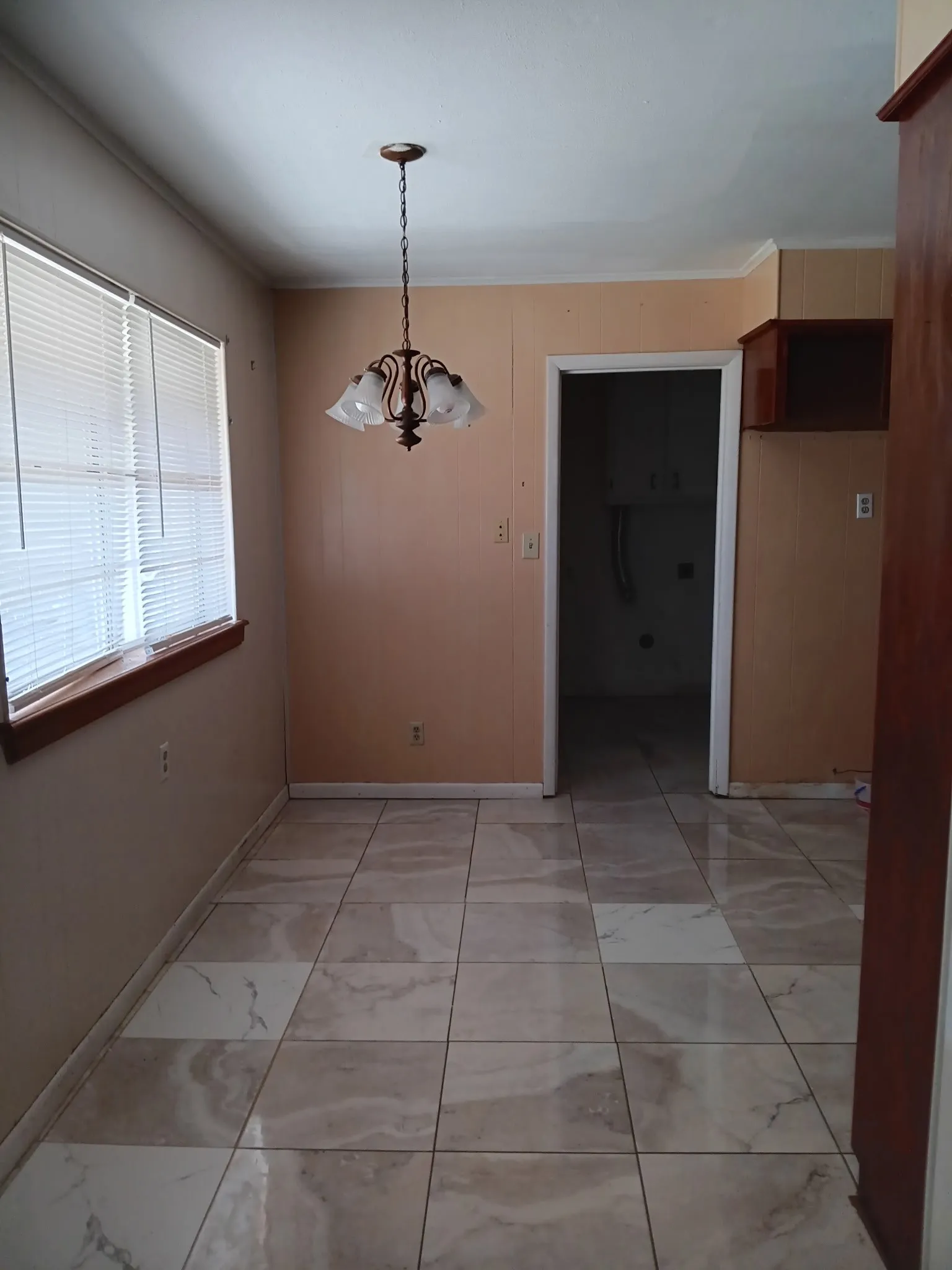 Single Family Residence For Sale in Comanche County , 100 Pecan Street, Gustine, Texas 76455, 3 Bedroom, 2 Bathroom, Garage spaces, 2,912 Sqft, built in 1975, mls#21396953, Real Estate Agent in Gustine, Homes For Sale in Comanche county, Homes For Sale in Gustine, Realtor in Gustine Texas, Real Estate Brokerage Independent Realty Texas, Luminita Cordes Realtor